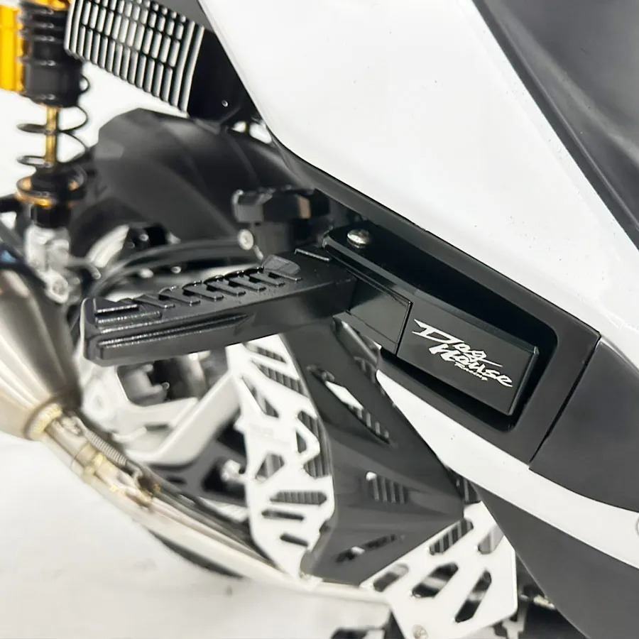 七代勁戰改裝新品 惡搞手工廠 CNC 後移飛旋腳踏板組