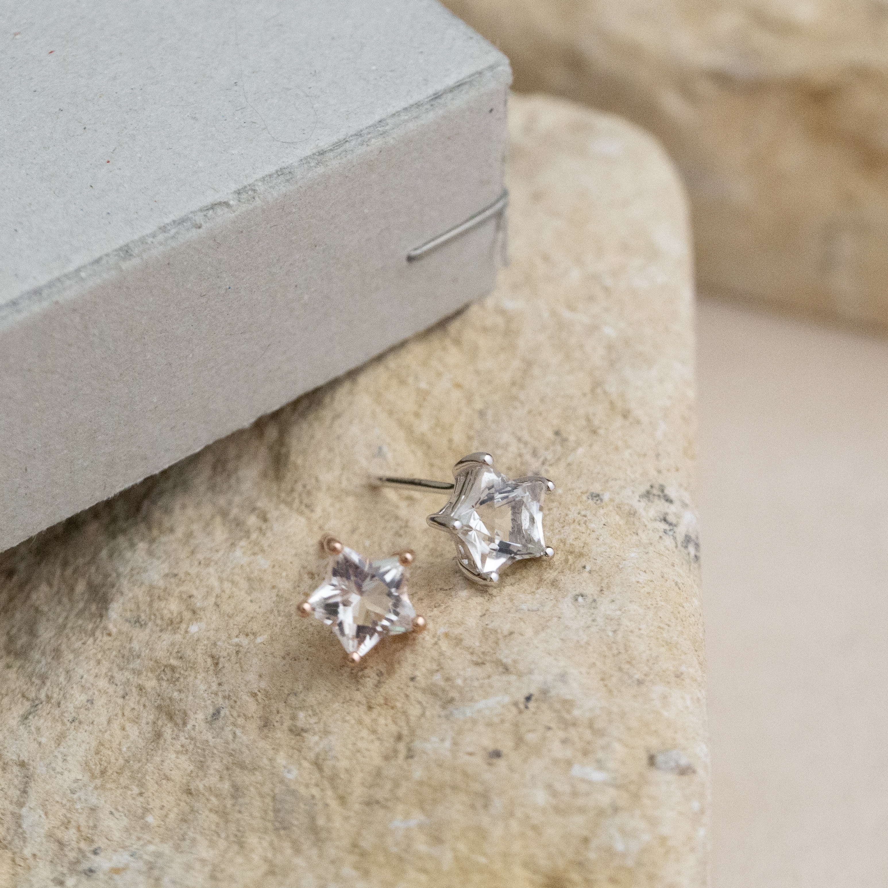 Sve24 (天然白水晶)