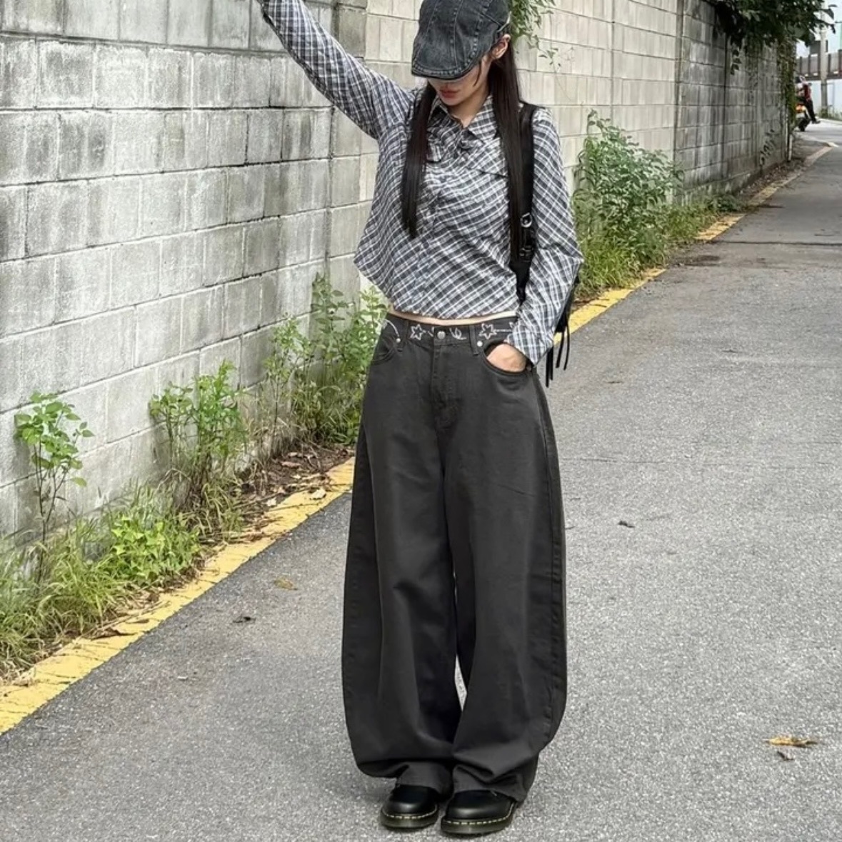 【優惠價預訂】25FW 人氣批發款！韓國腰位星形閃石彎刀褲（2色）