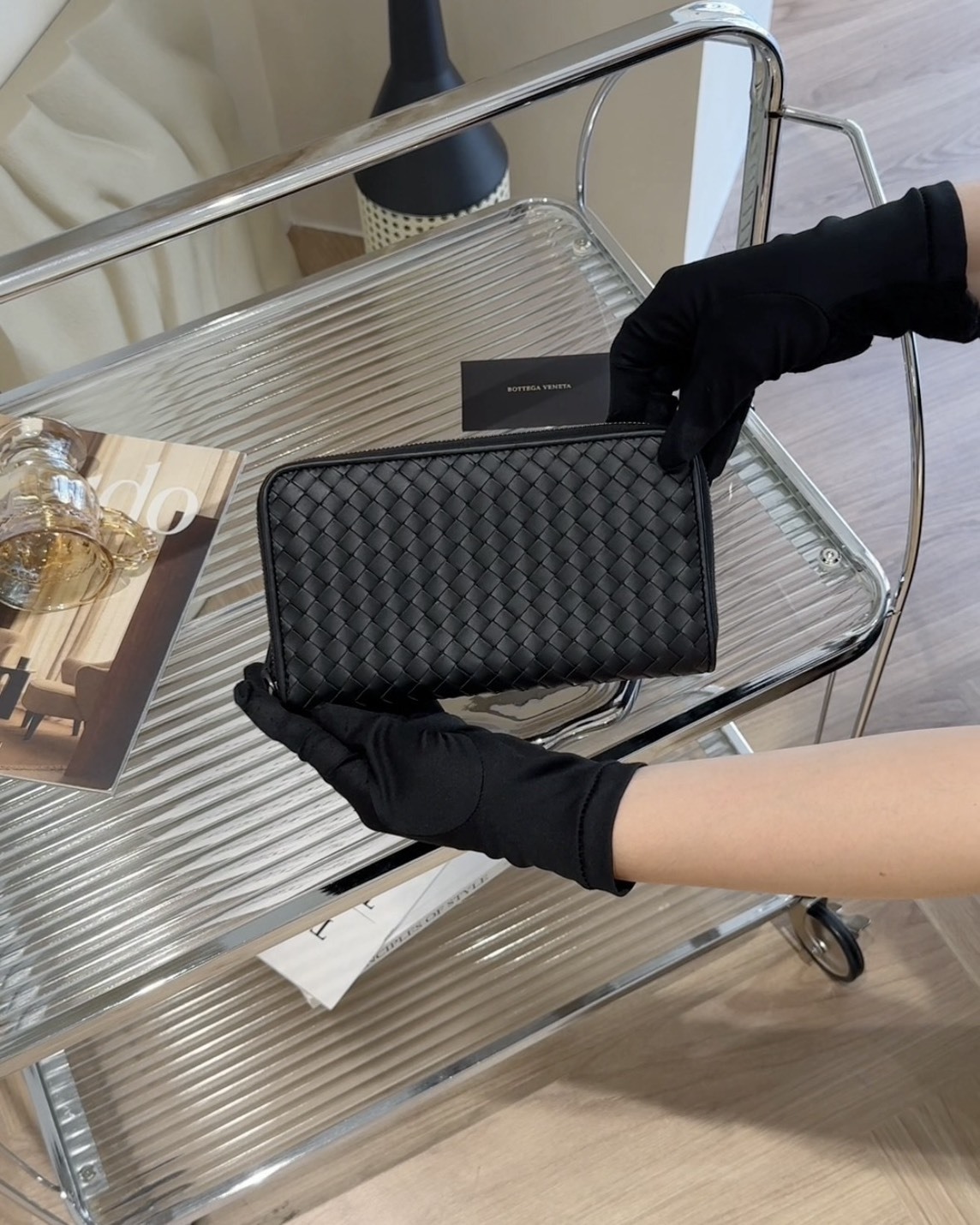 BV｜羊皮編織拉鍊長夾 黑色