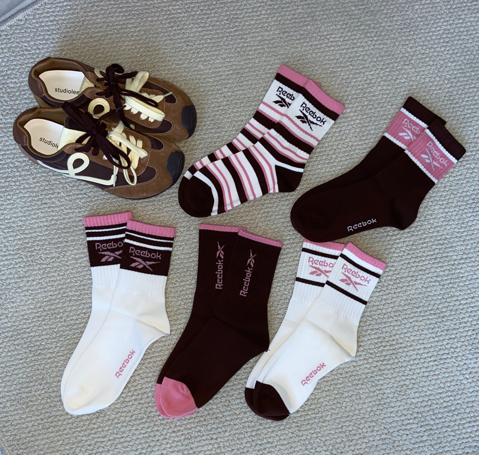 代購-Reebok 10A抗菌 吸汗 透氣 防滑 中筒襪 黑白粉 5入