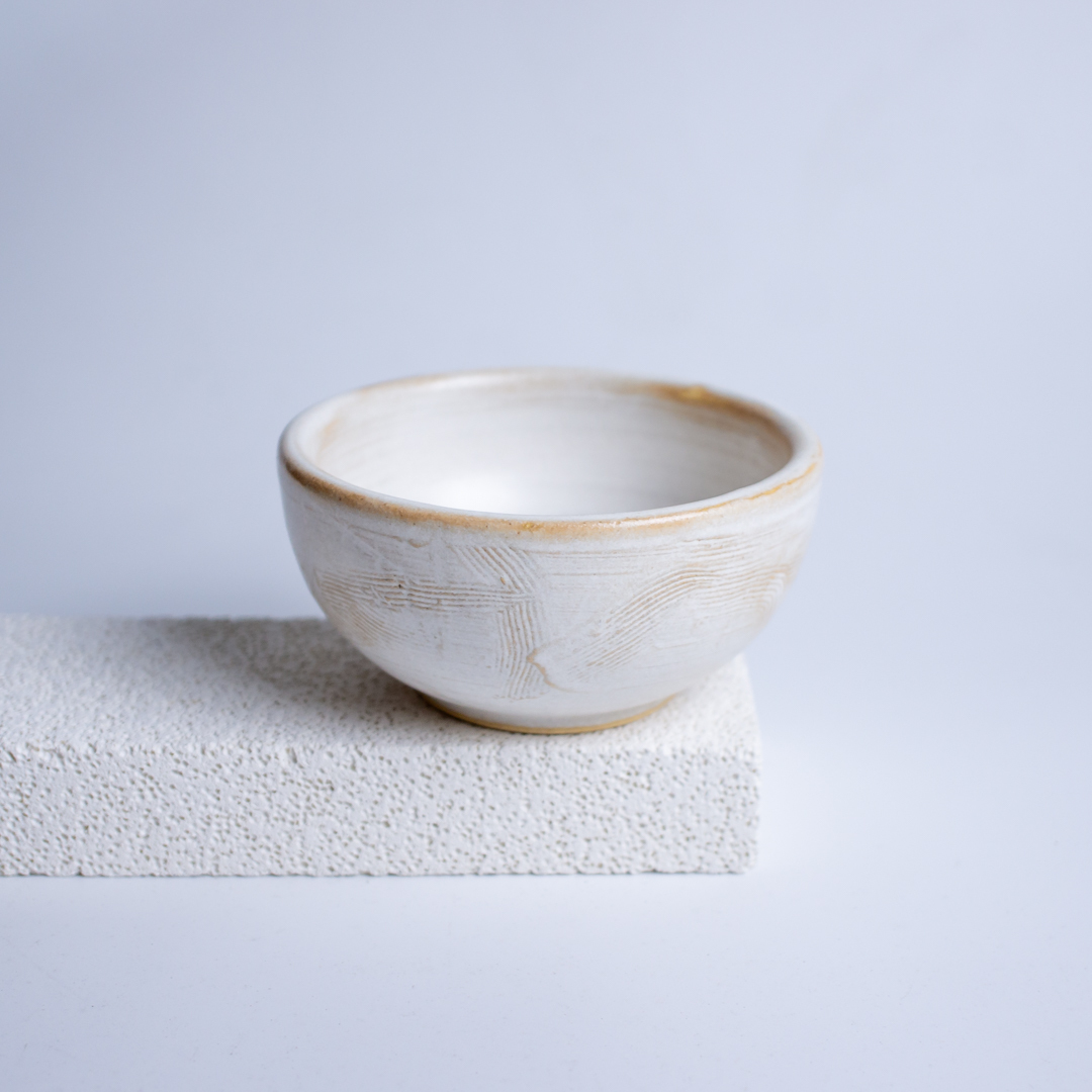 手刻牙白飯碗