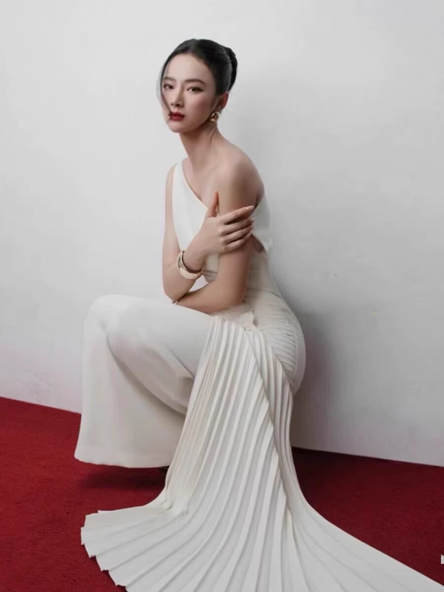 不對稱斜肩 壓褶裝飾禮服(紅/白)