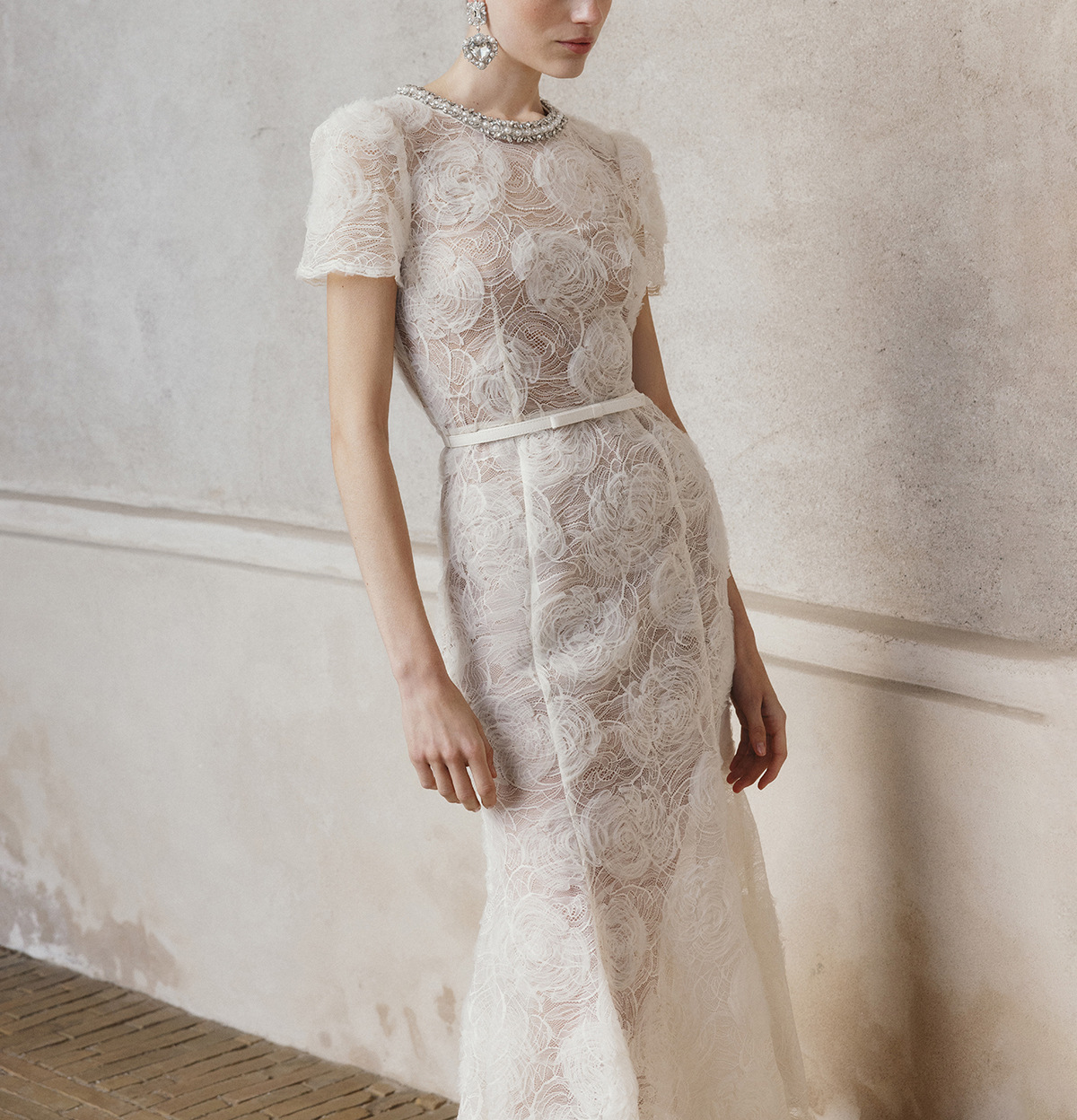 質感女神 手工鑲鑽薄紗蕾絲短袖禮服