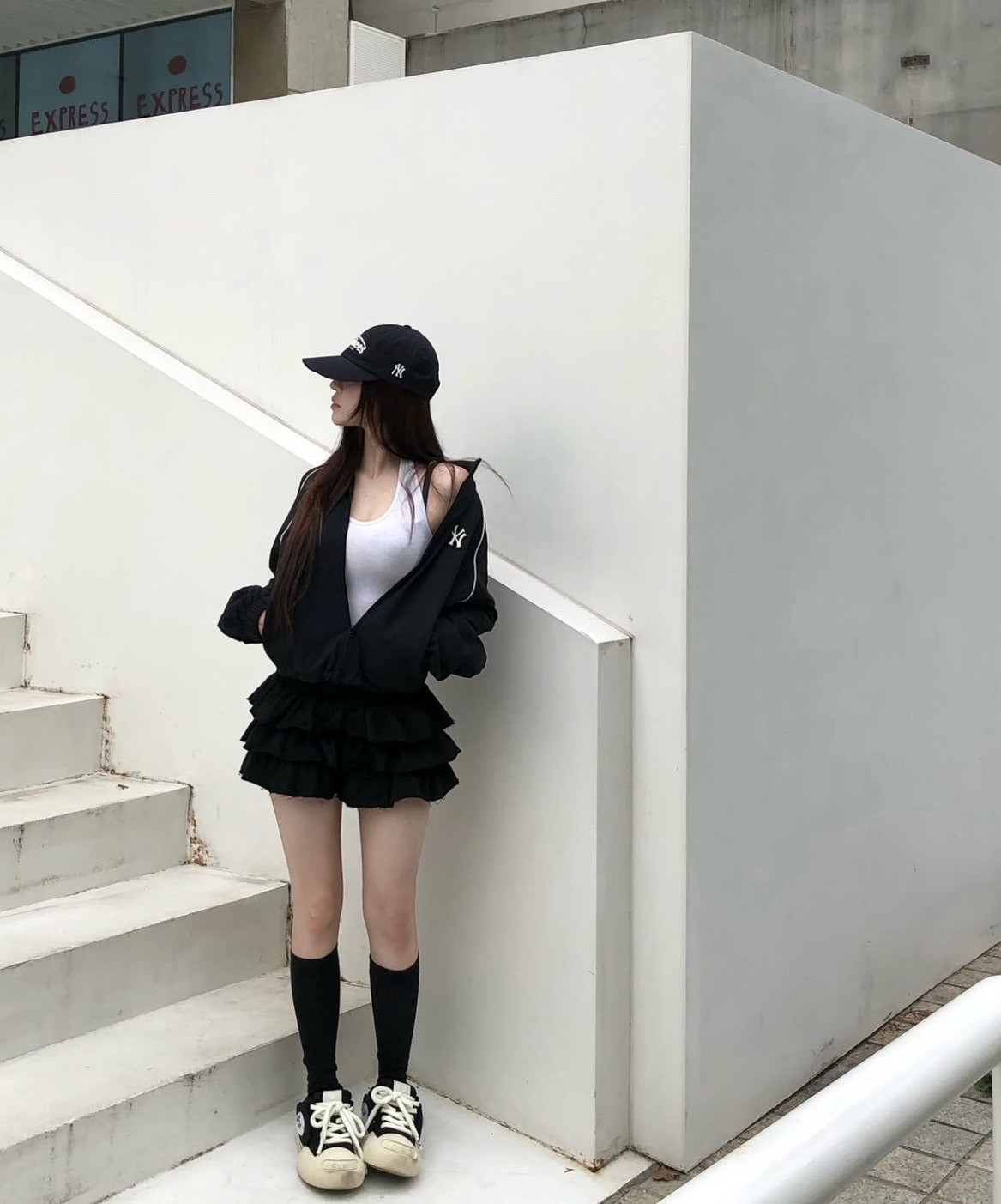 🇰🇷MLB x Karina同款.ᐟ.ᐟ.ᐟ 短版風衣外套