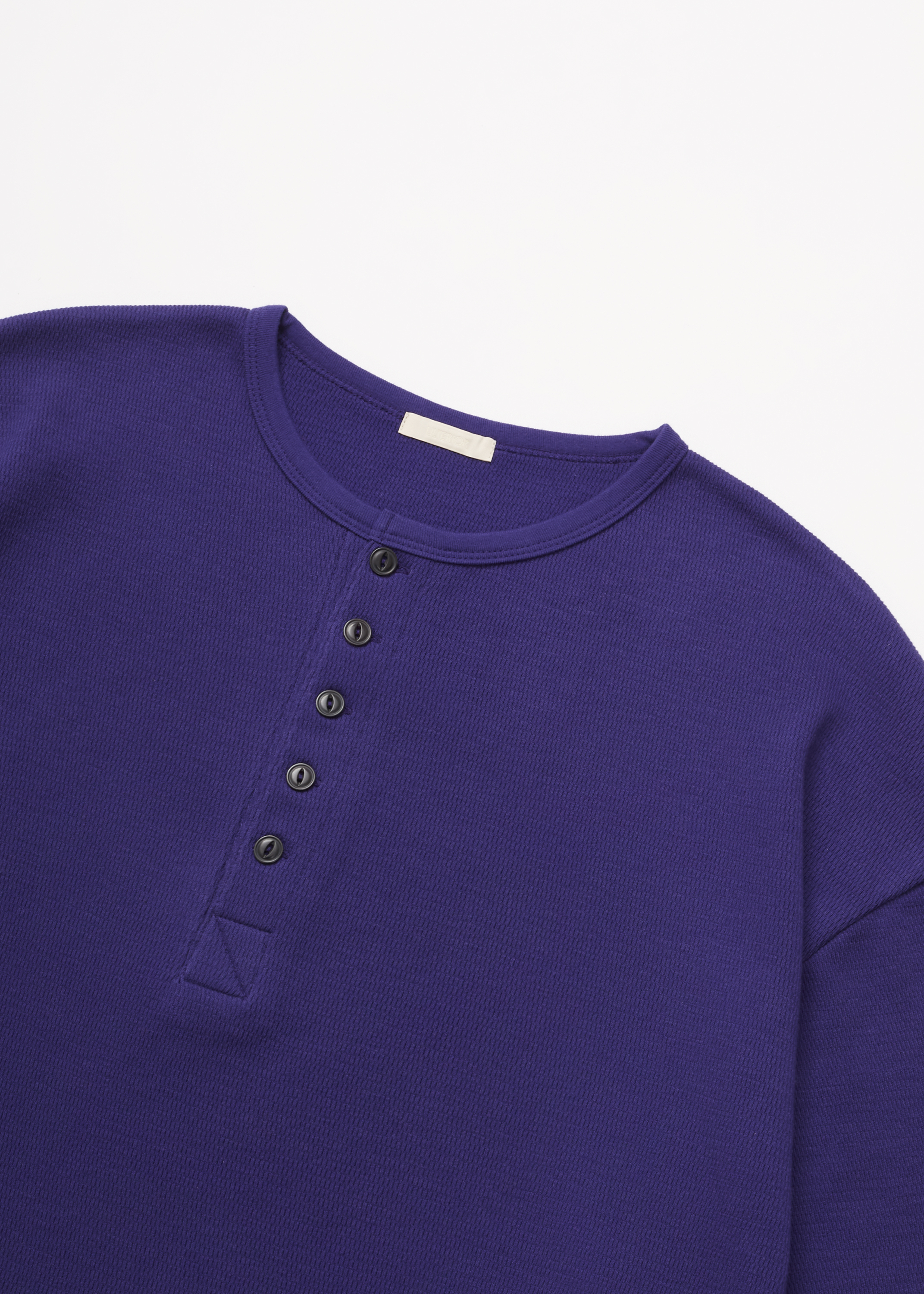 ULTERIOR C/CASH HONEYCOMB HENLEY-NECK TOP