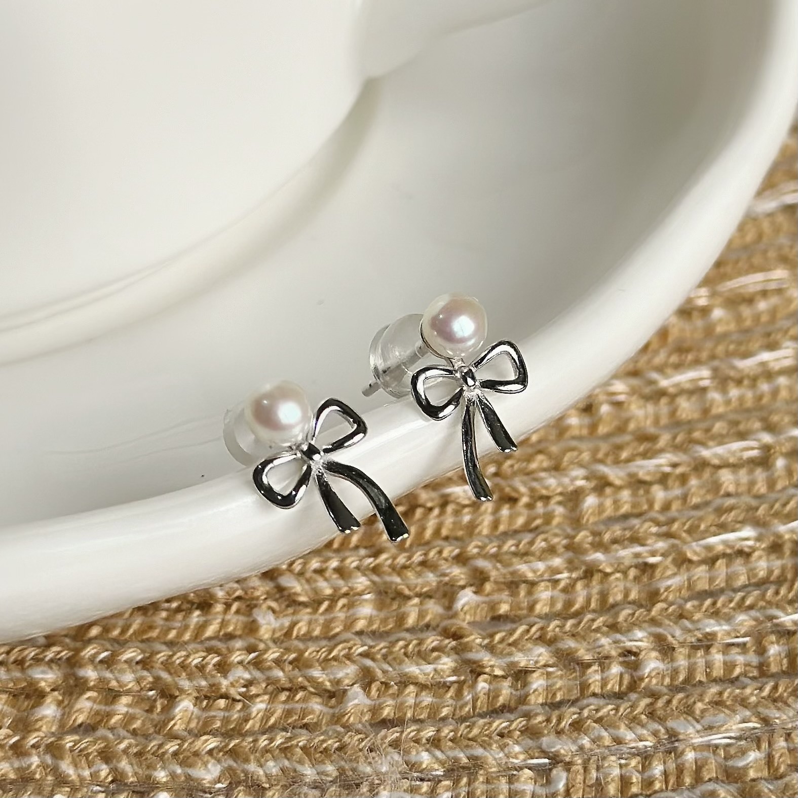 珍珠蝴蝶結純銀耳針