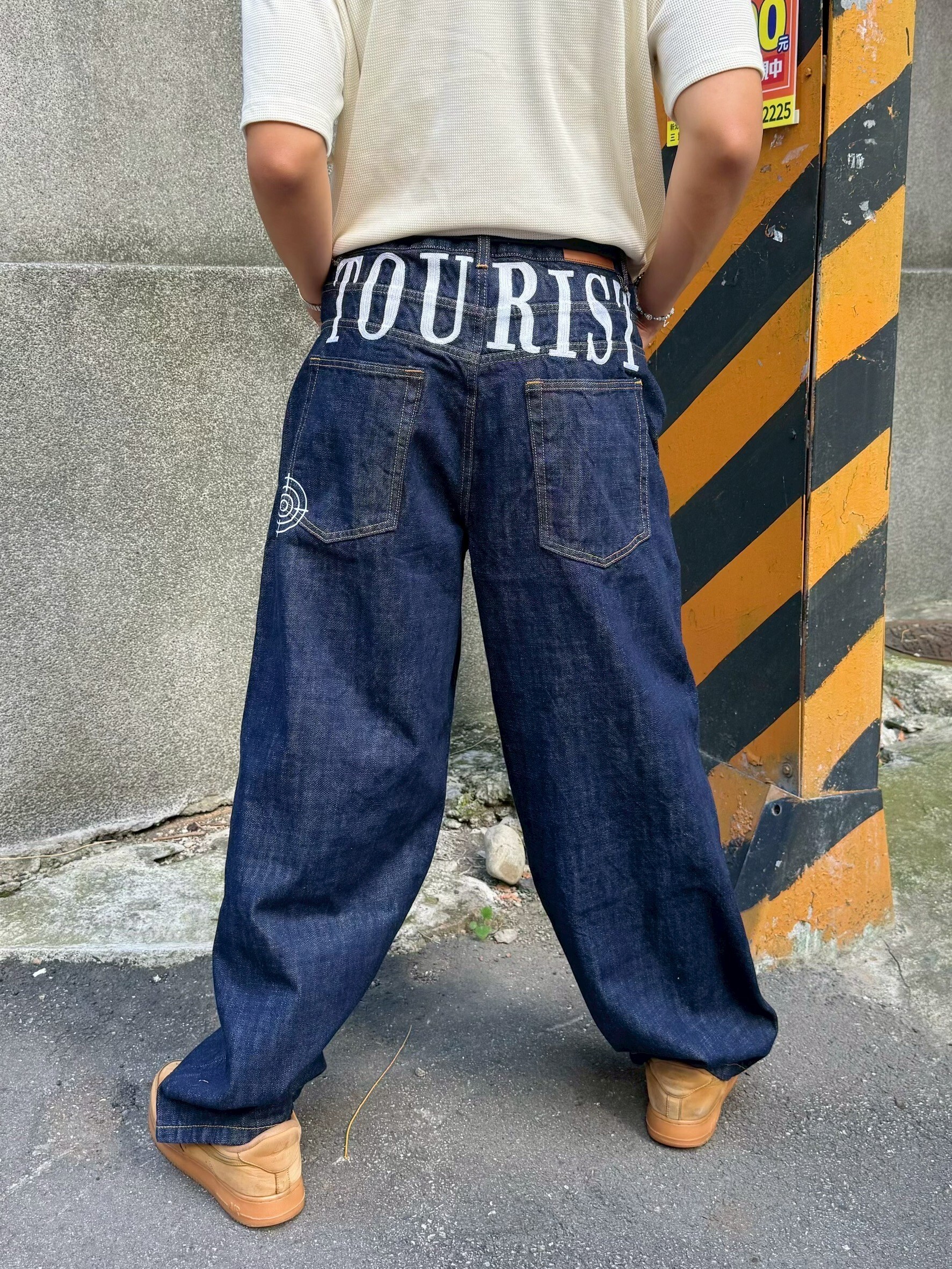 背後刺繡原色牛仔褲