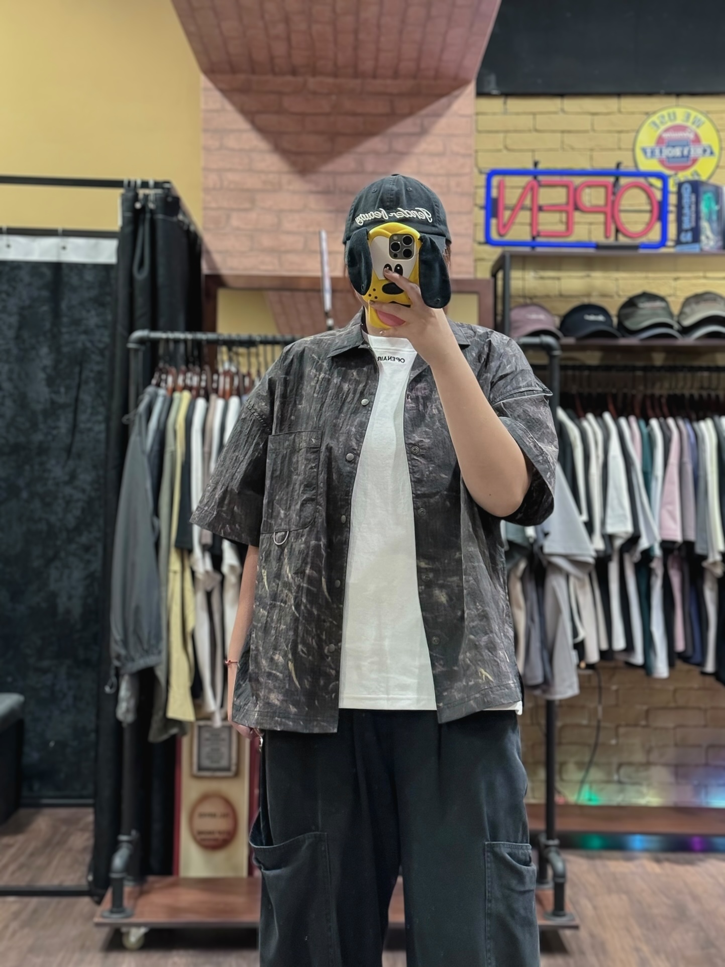 黑曜流動尼龍襯衫