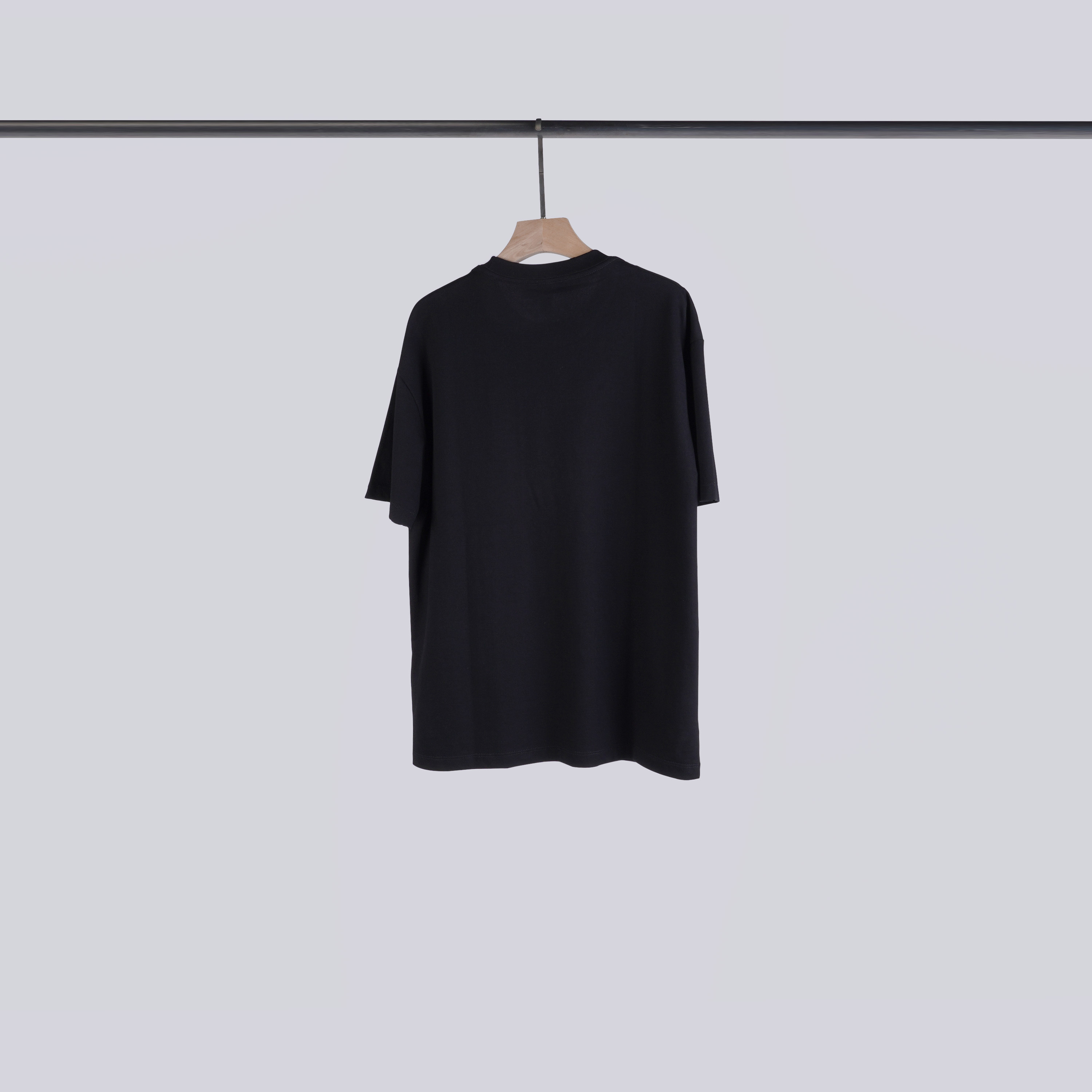 質感釘釦撞色口袋T| XL-2XL | 就是黑