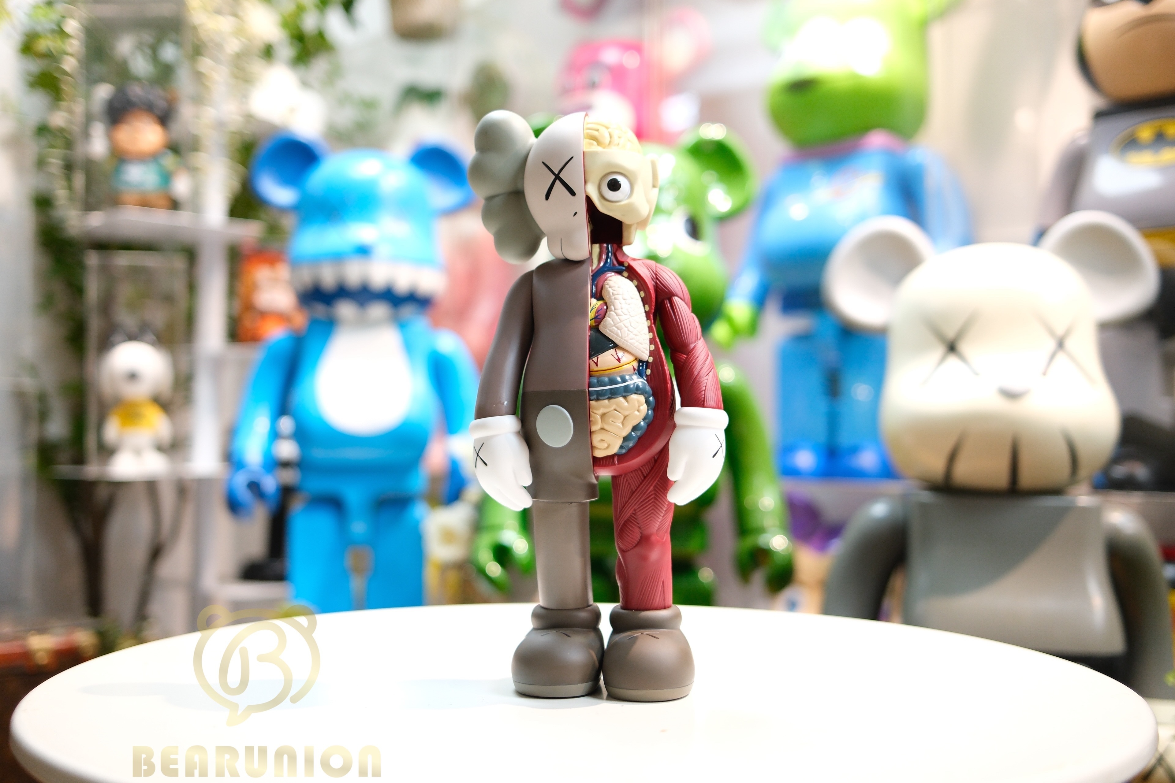 🥇現貨🥇⭐️Used⭐️ KAWS Companion Flayed Open EditionVinyl Figure Brown