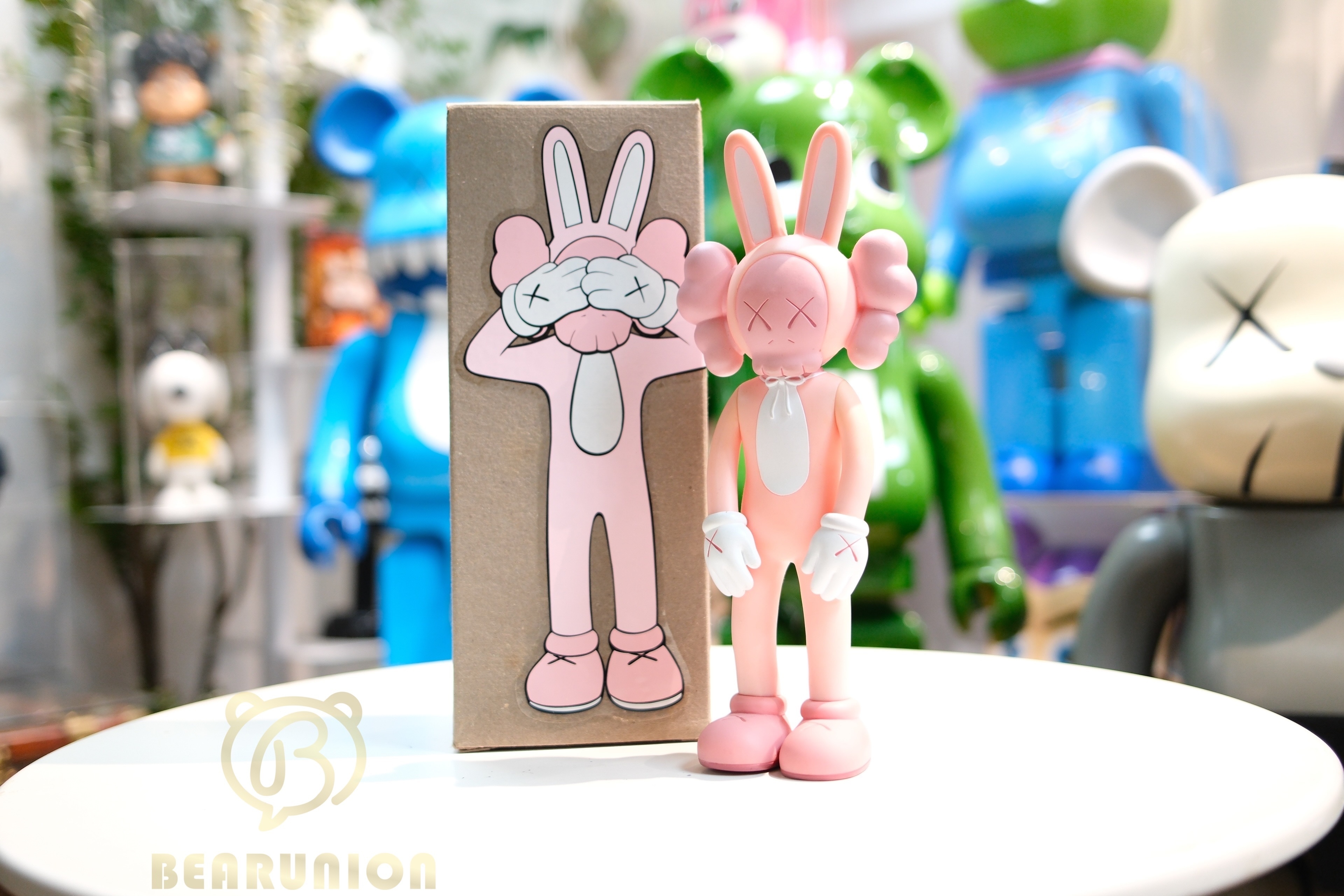 🥇現貨🥇⭐️Used⭐️ KAWS Accomplice Vinyl Figure Pink