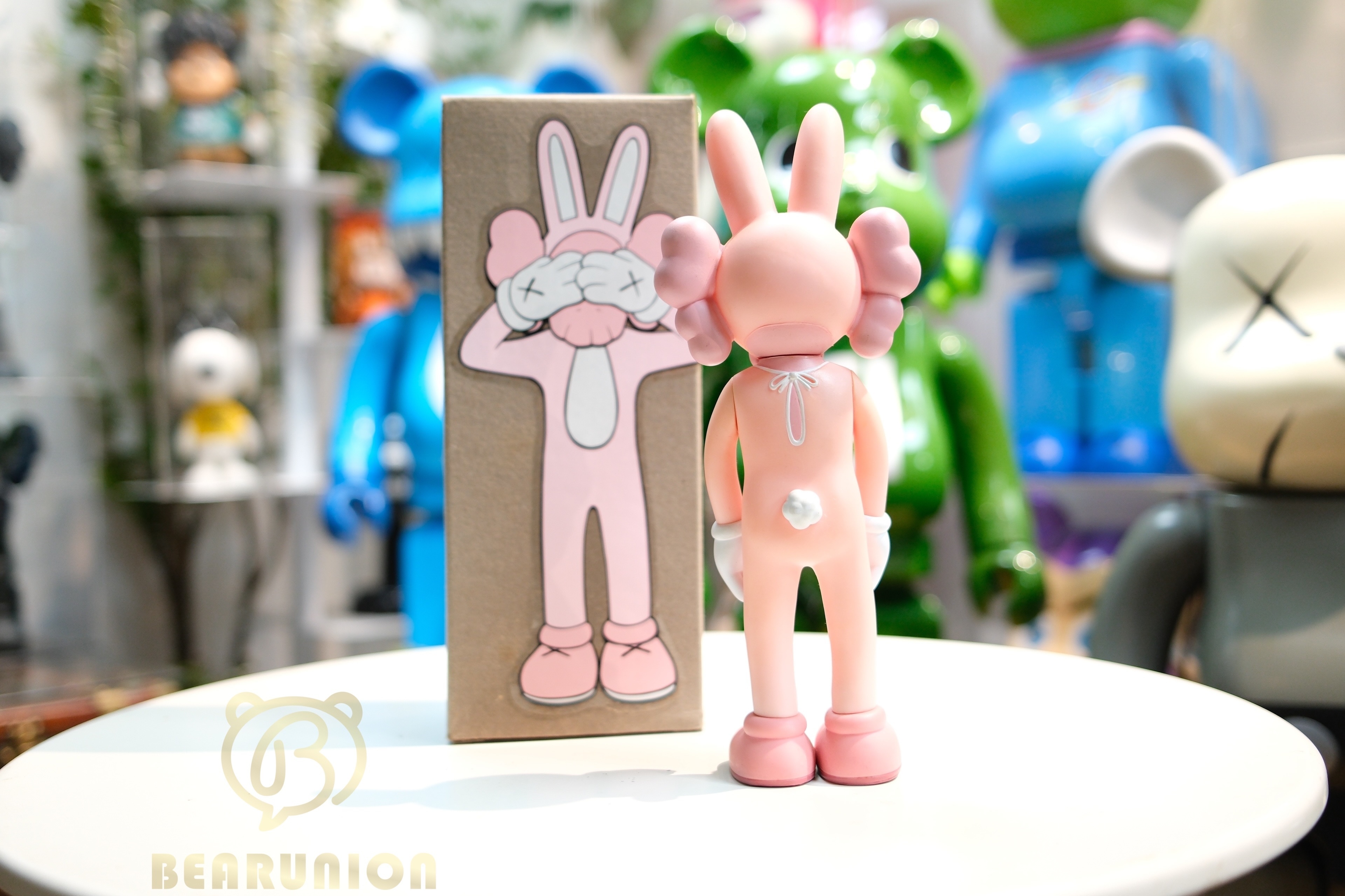 🥇現貨🥇⭐️Used⭐️ KAWS Accomplice Vinyl Figure Pink
