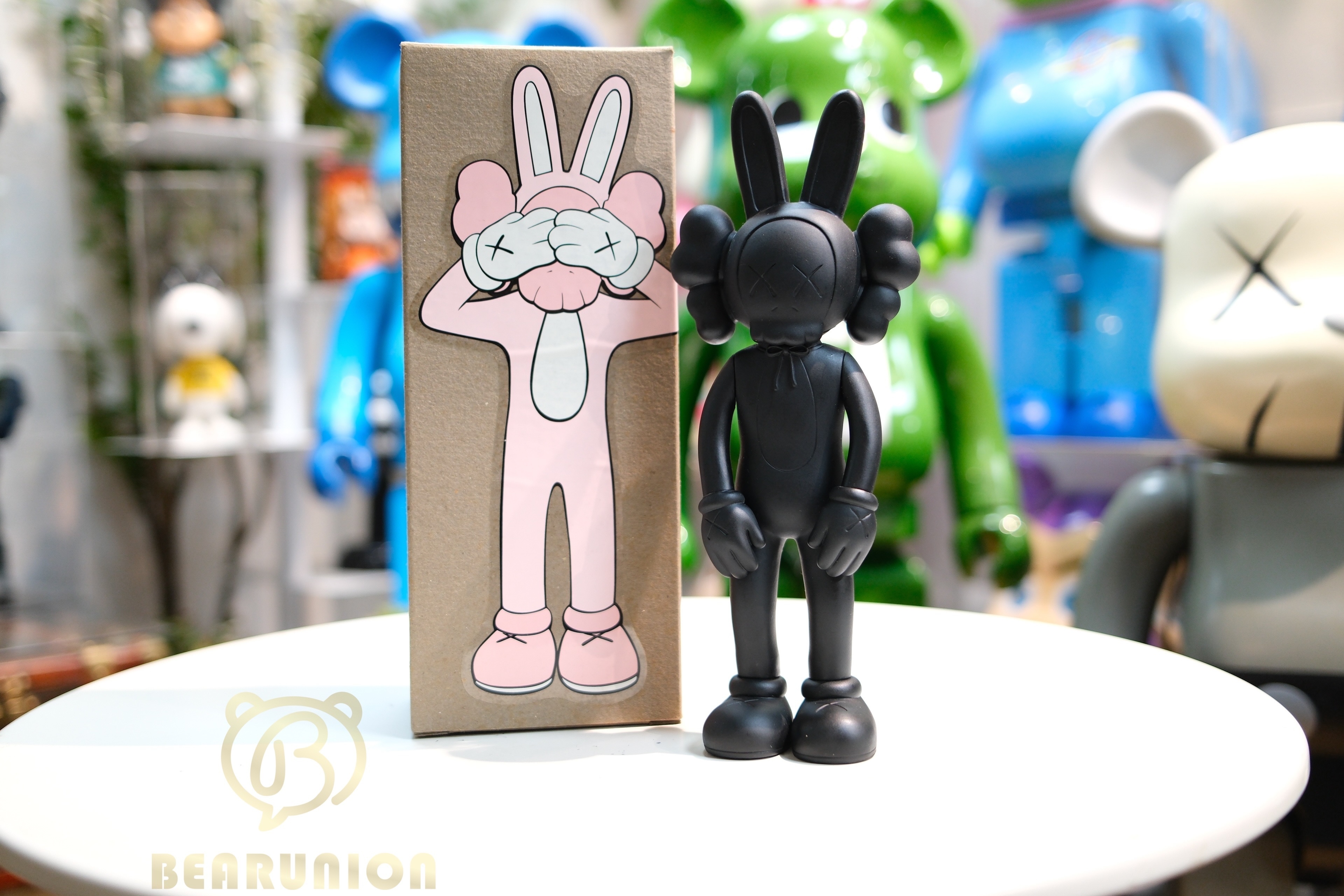 🥇現貨🥇⭐️Used⭐️ KAWS Accomplice Vinyl Figure Black