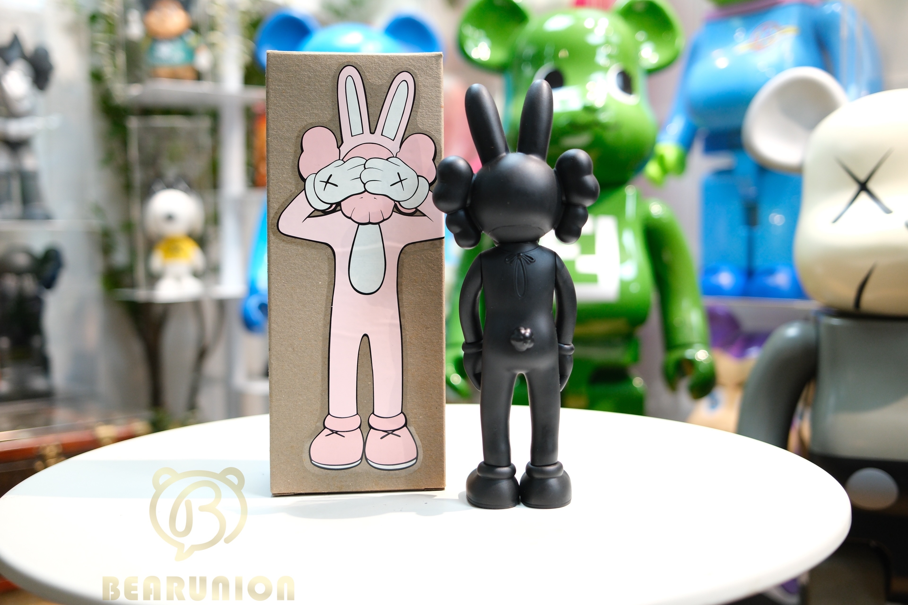 🥇現貨🥇⭐️Used⭐️ KAWS Accomplice Vinyl Figure Black