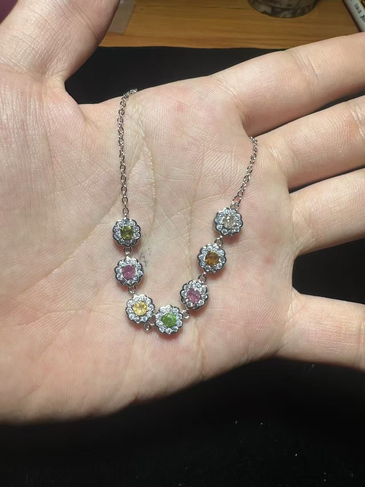 260409 - F88 彩碧璽彩虹花款半銀手鏈