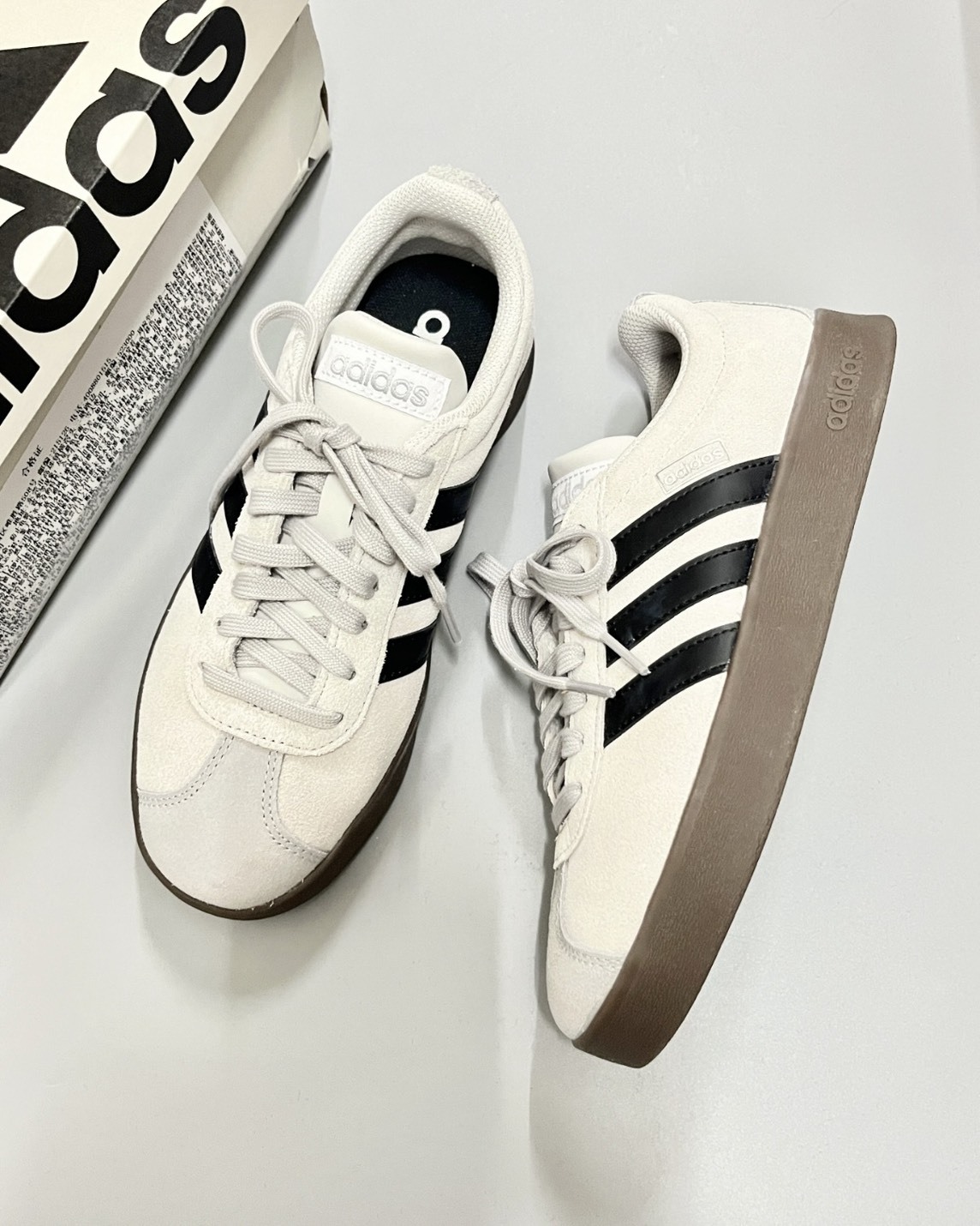 Adidas Neo VL Court 米灰色 黑色 麂皮 焦糖底 復古 板鞋 休閒鞋 德訓鞋