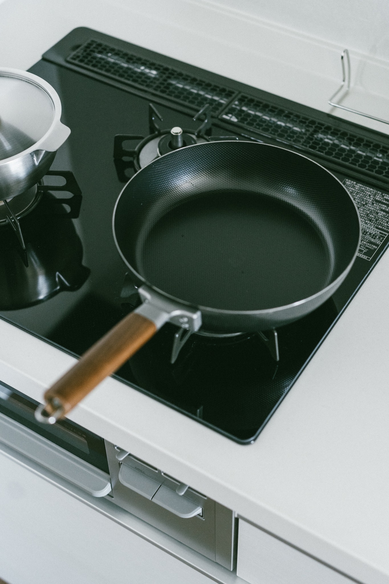 下村企販日本製雙面壓花無塗層防沾黏平底鍋