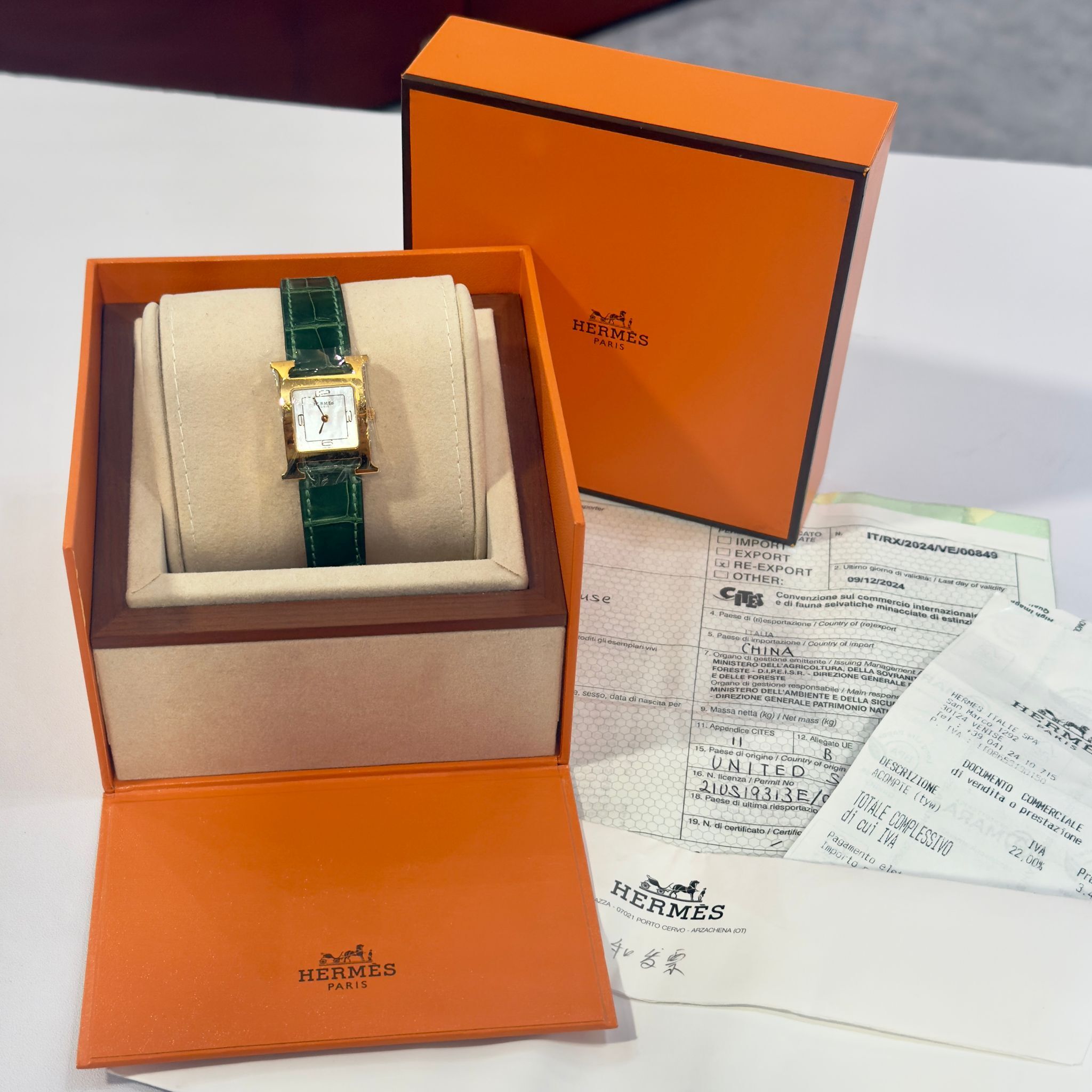 全新HERMES手錶21mm 綠色鱷魚皮帶 / 金扣 #BRAND NEW #香榭站正品