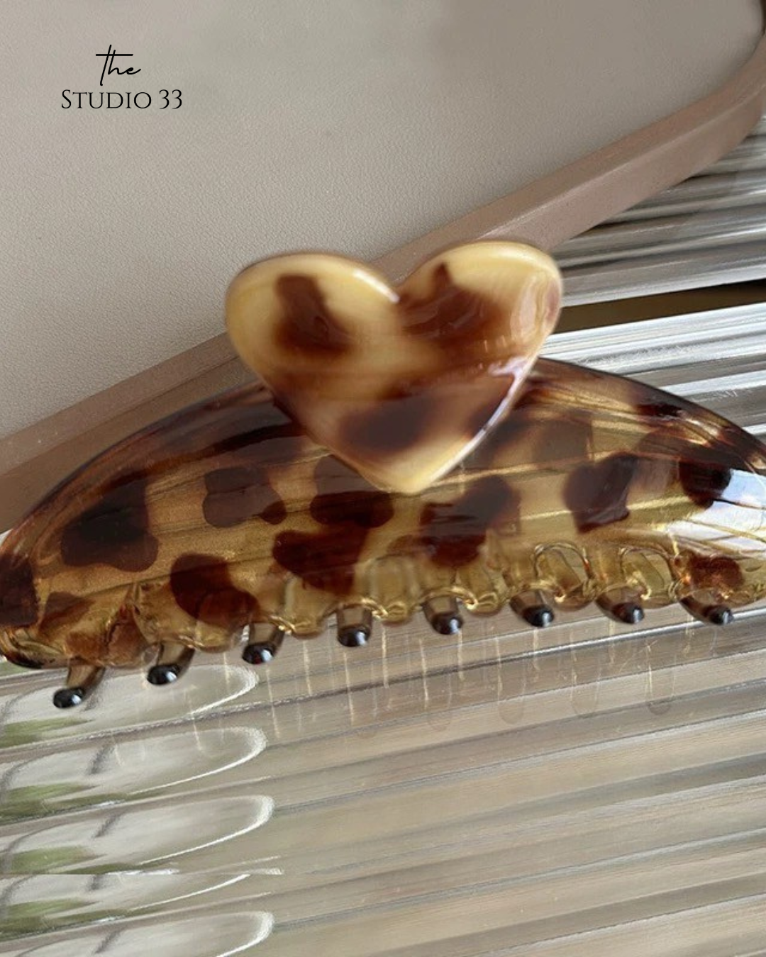 豹紋風愛心設計大號髮抓夾 (特價)