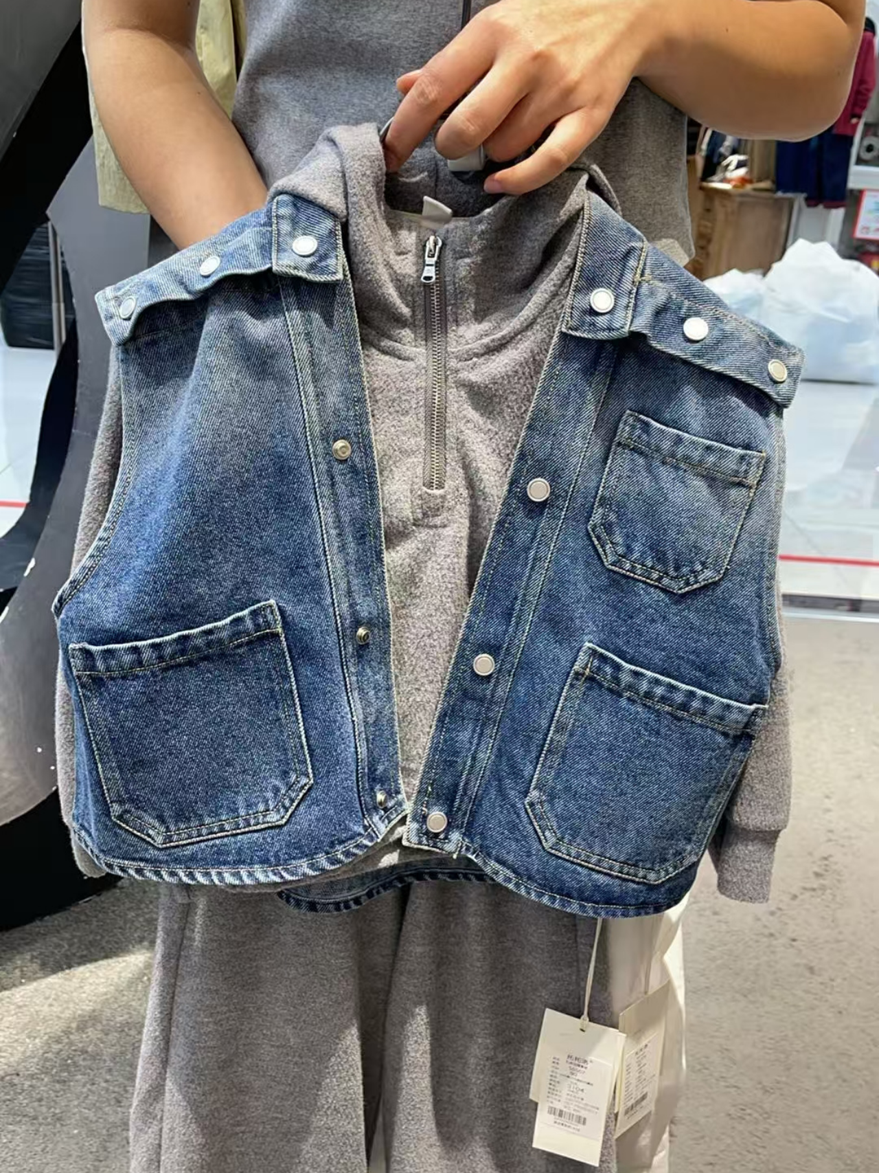 25秋 設計款鈕扣牛仔背心