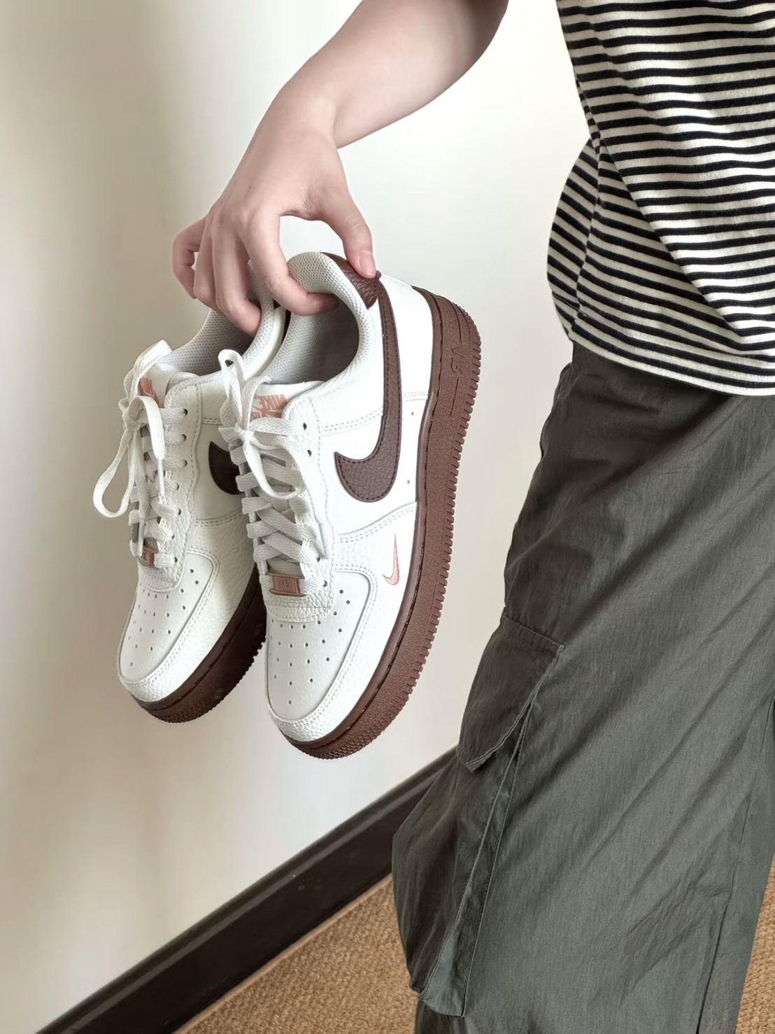 Nike Air Force 1 咖啡牛奶
