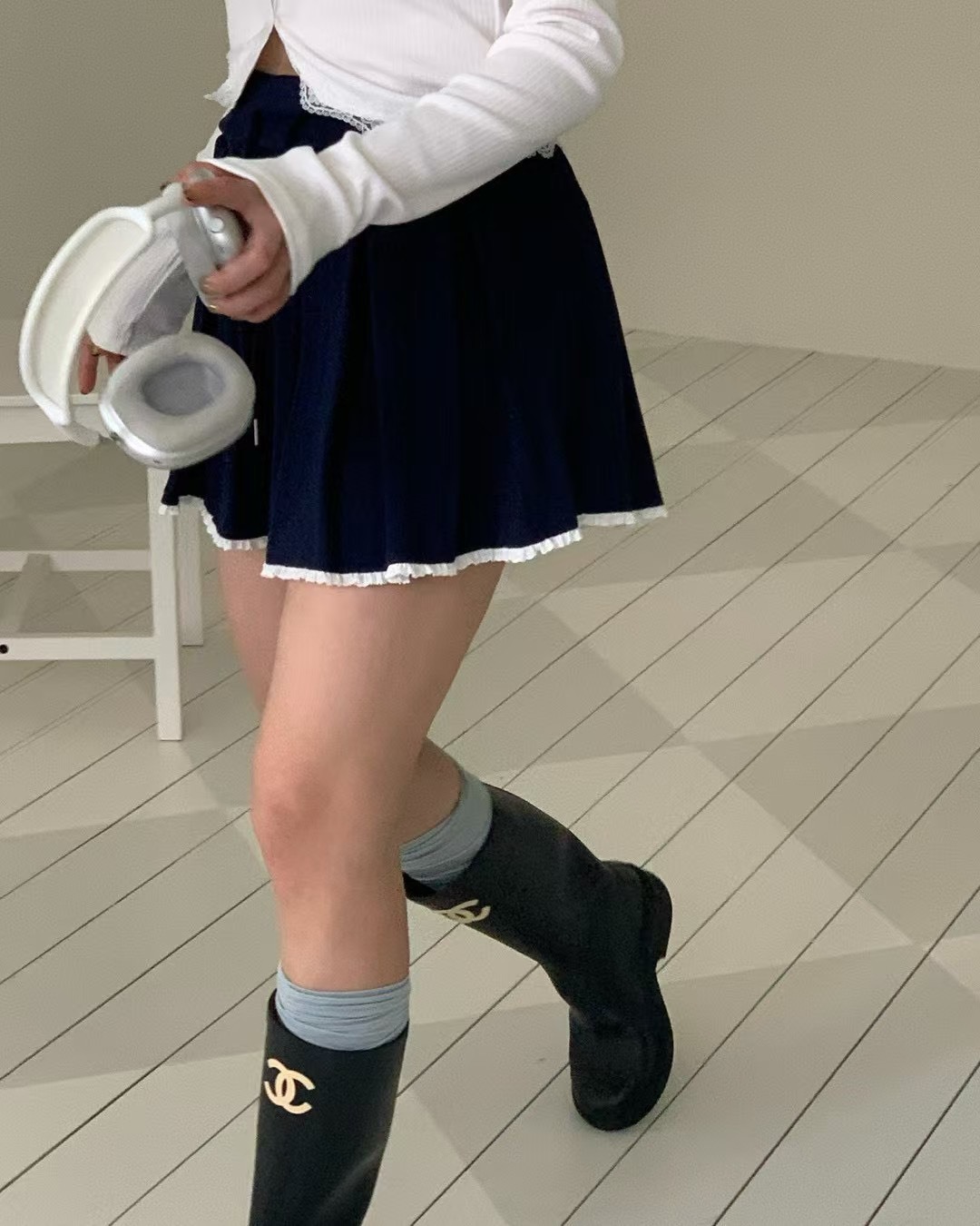 滾白下緣綁帶短裙