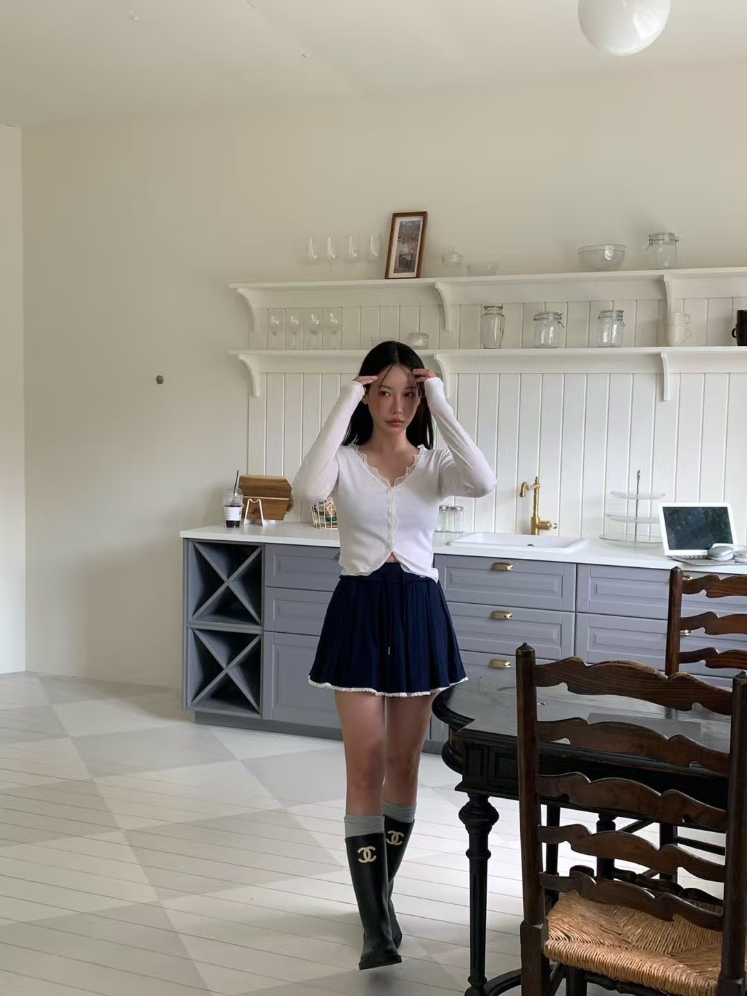 滾白下緣綁帶短裙