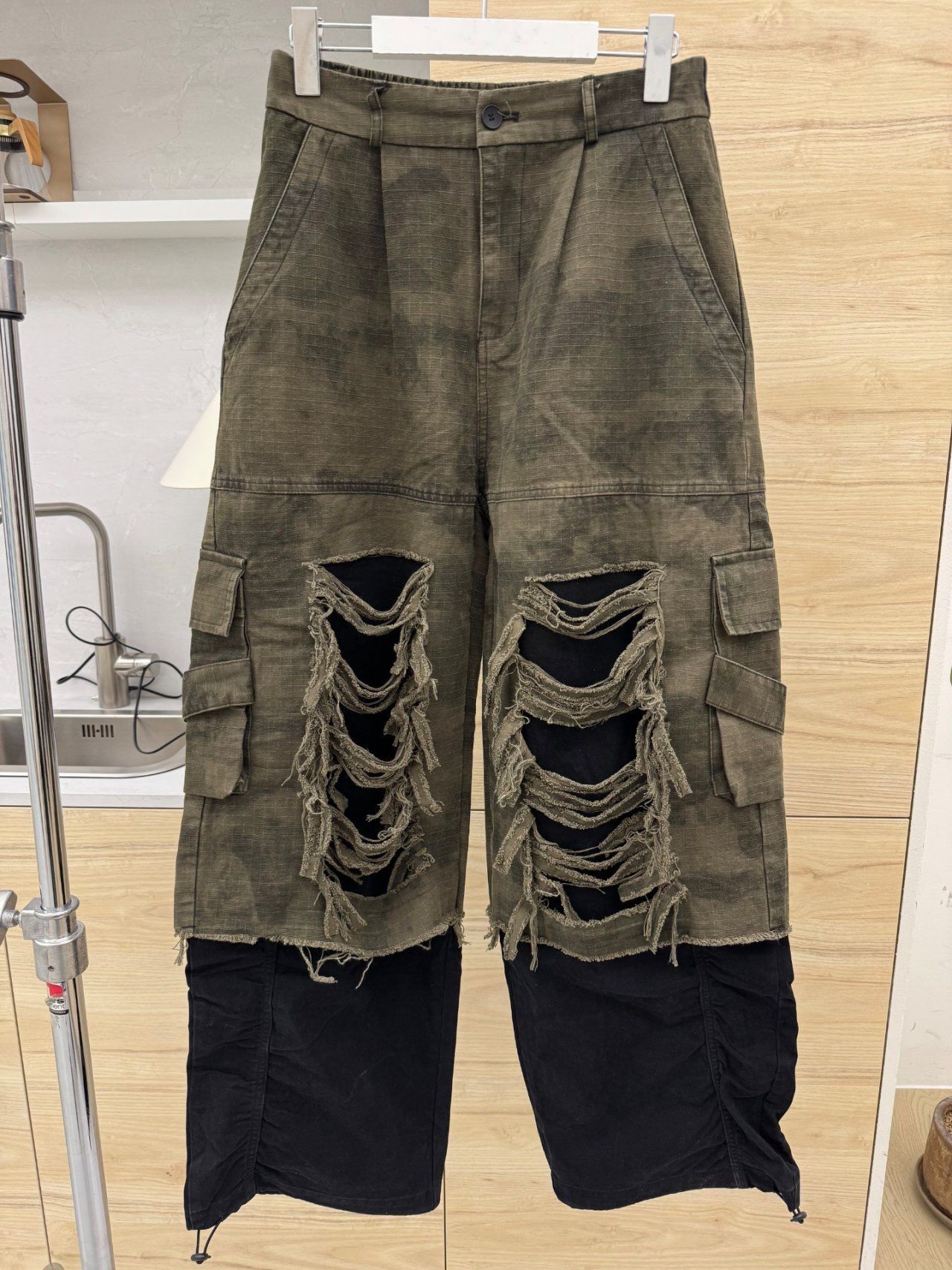 雙層破洞工裝鬆身褲 GLAMOUR-113P