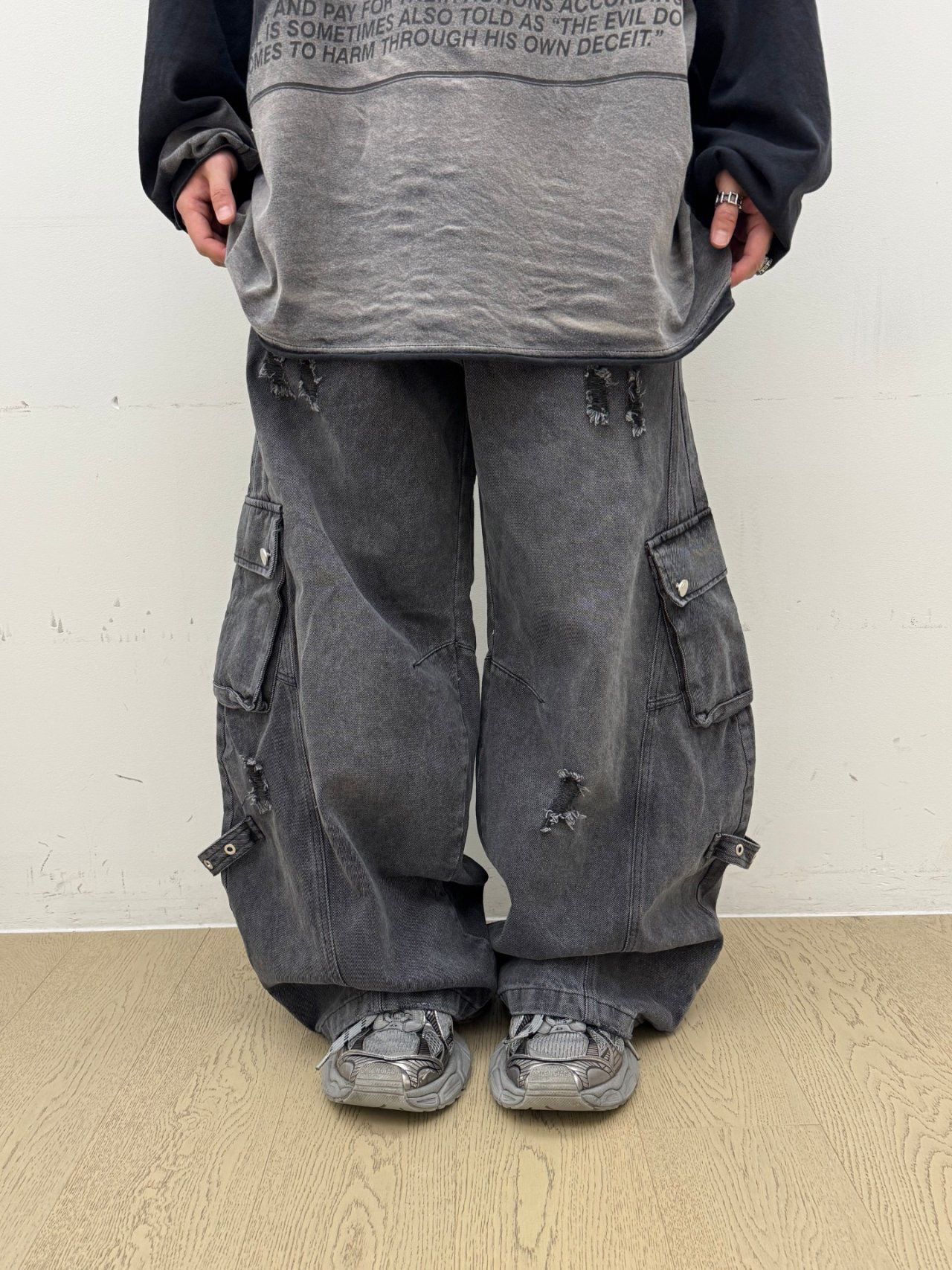 淨色工裝鬆身牛仔彎刀褲 GLAMOUR-116P