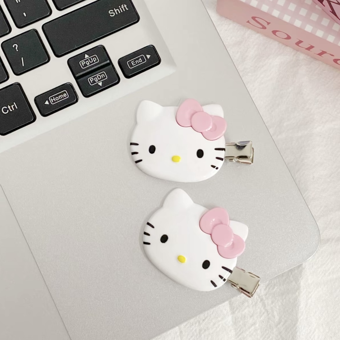 SANRIO 三麗鷗 HELLO KITTY 大頭髮夾 日常穿搭 可愛配飾 明星同款 兩色