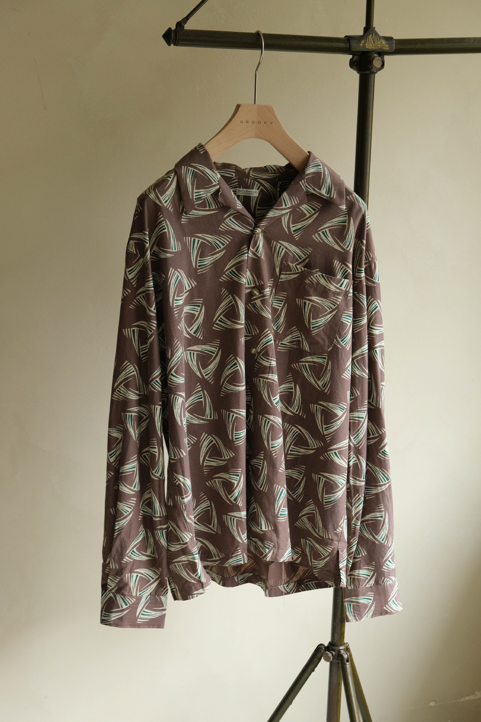 PHIGVEL DELTA PATTERN OPEN COLLAR LS SHIRT (2COL)