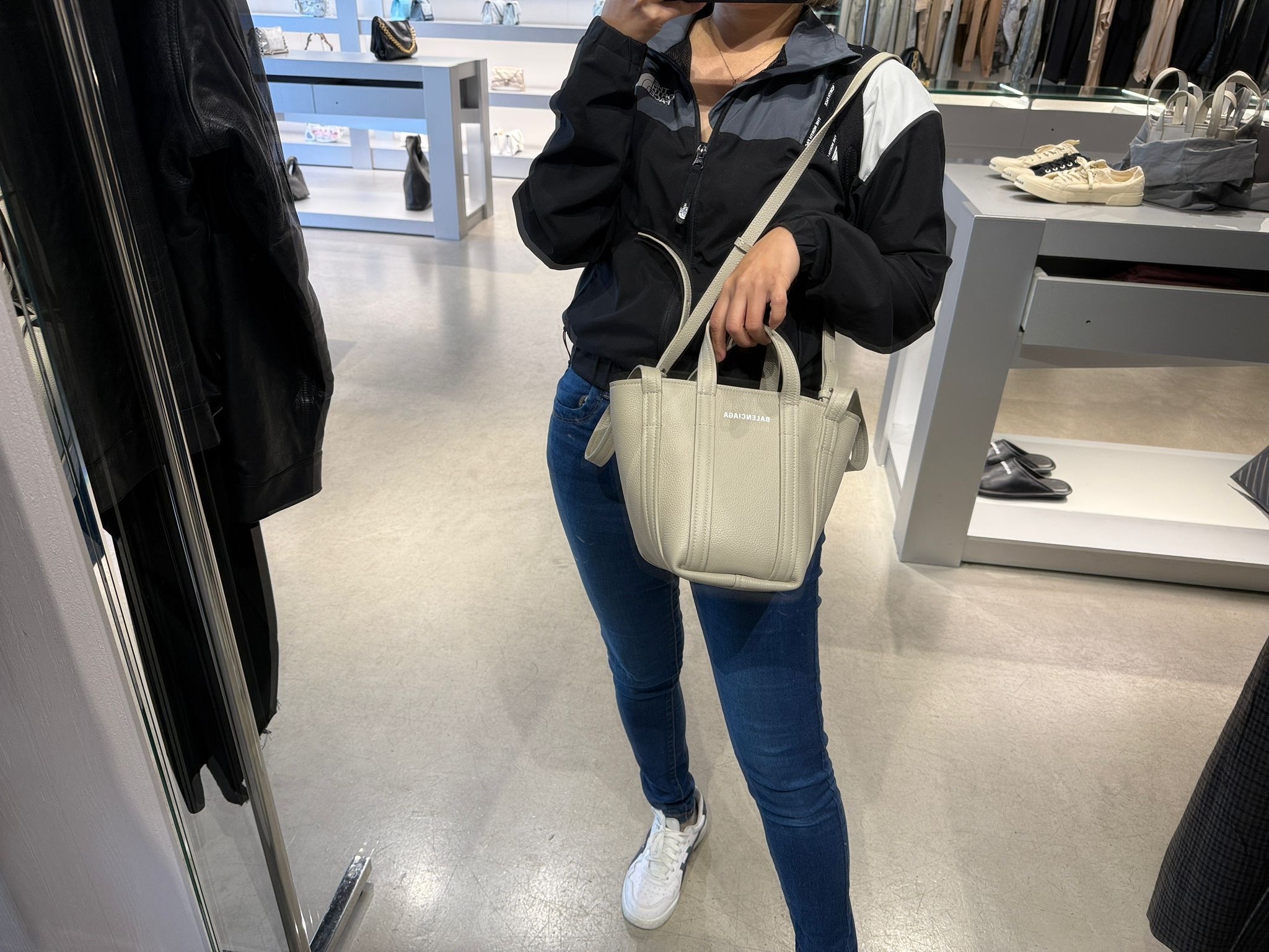 Balenciaga Everyday 2.0 XS Shoulder Tote bag Greige 672793