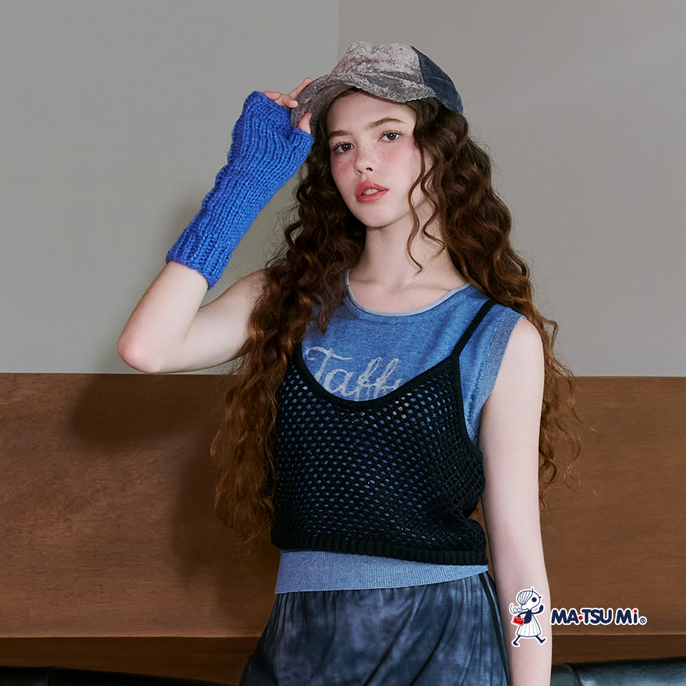 MA‧TSU Mi 撞色坑條拼接LOGO短版針織背心(粉.深藍)