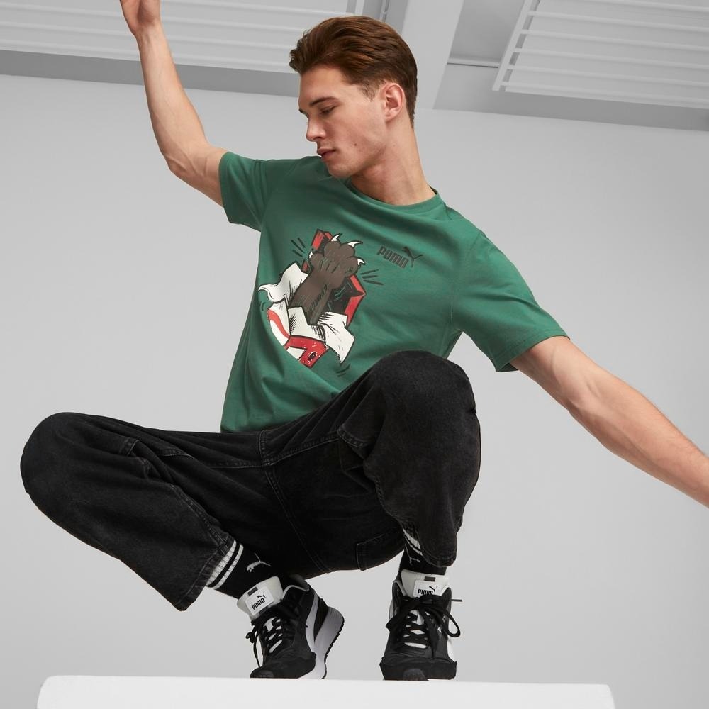 PUMA 短T 基本系列 SNEAKER 綠色 塗鴉 短袖 上衣 男 67447837