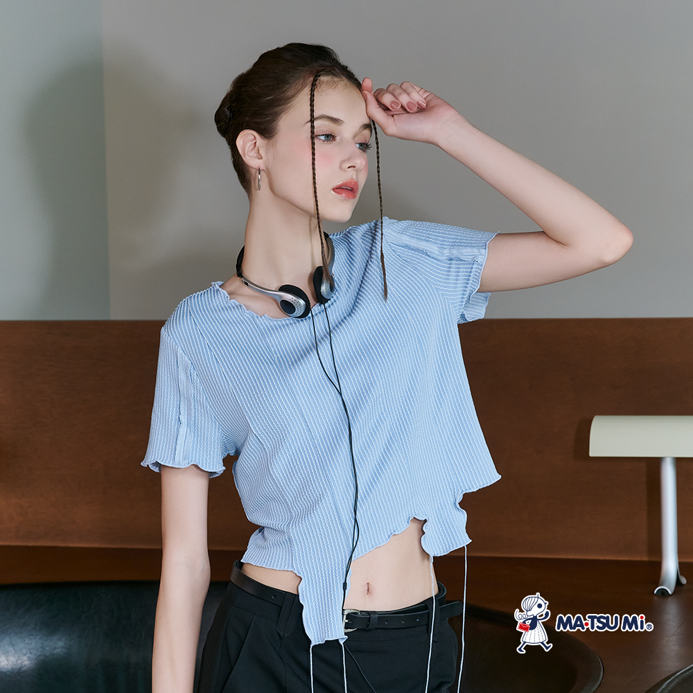 MA‧TSU Mi 木耳邊坑條垂墜線段設計感短版上衣(水藍.深灰)