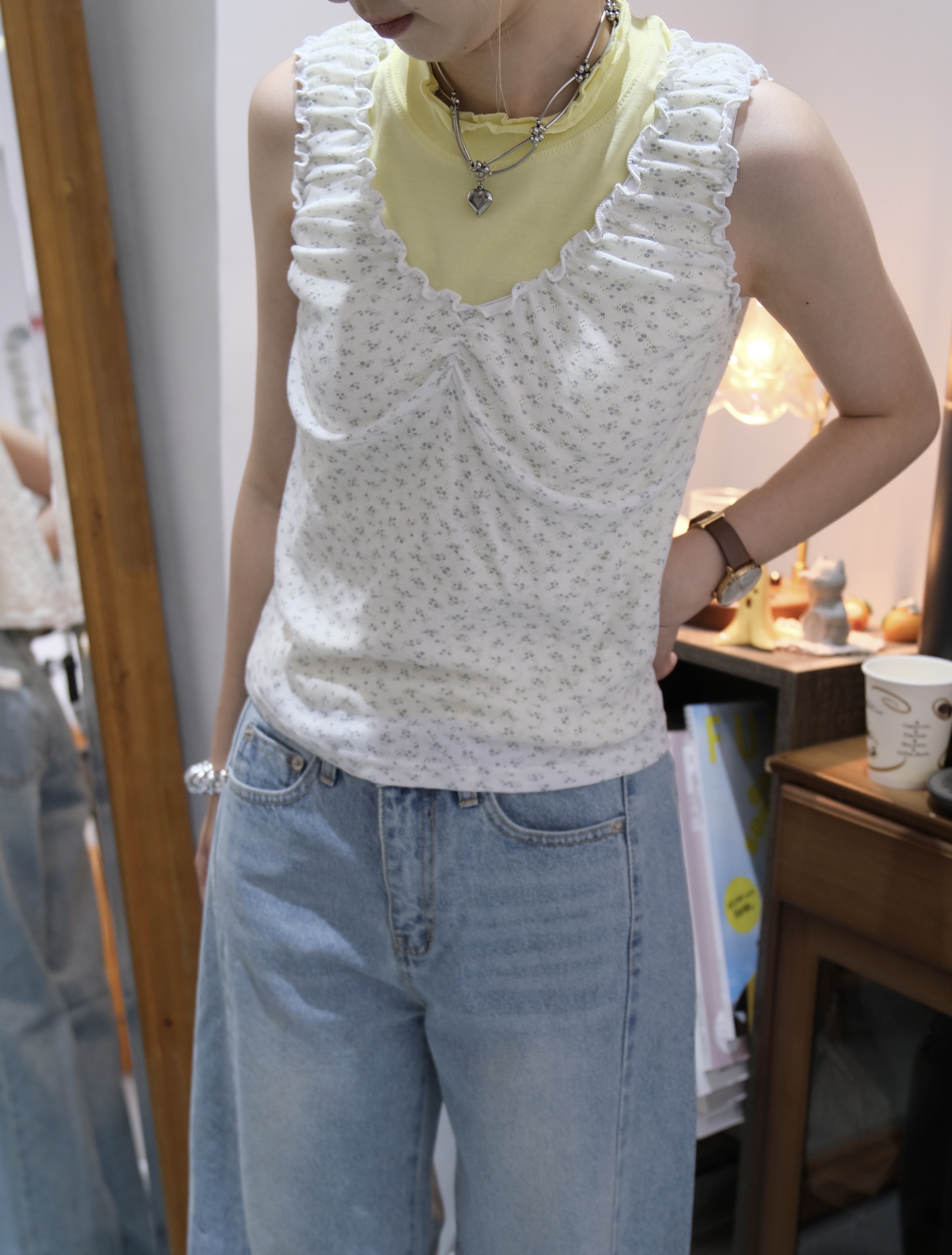 碎花摺摺肩背心