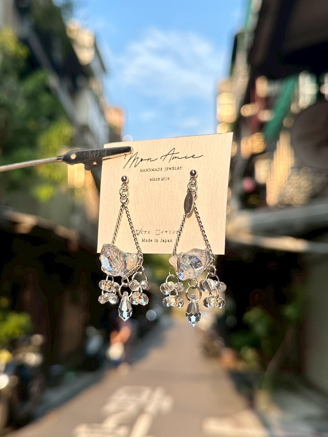 [Mon Amie] 菱形水晶吊燈耳環 | 銀色 | NO.9 | 耳針