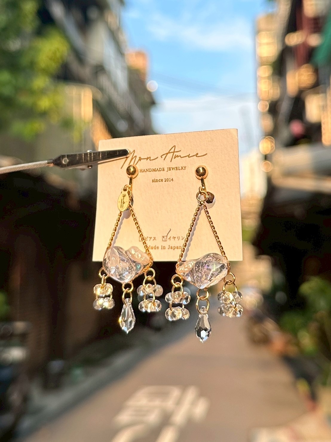 [Mon Amie] 菱形水晶吊燈耳環 | 金色 | NO.10 | 耳夾