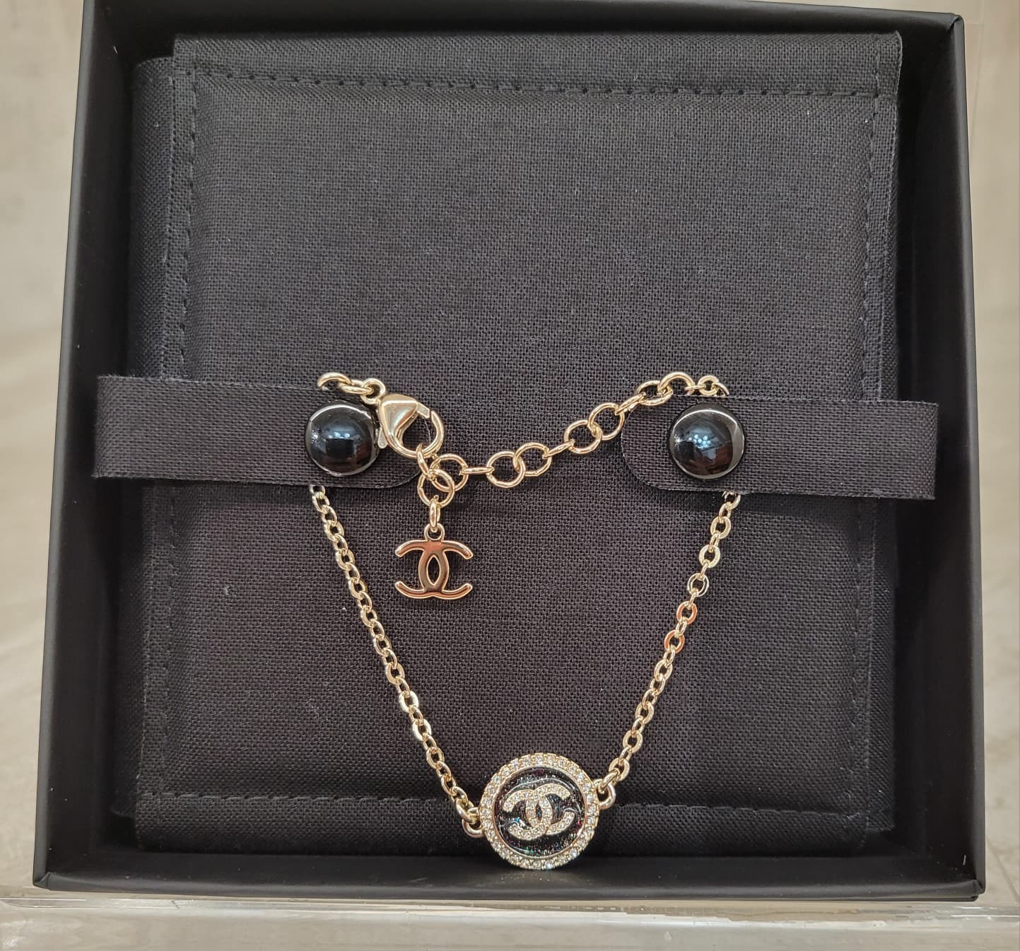 CHANEL ABG397 BRACELET BLACK  CRYSTAL  16CM+4CM 黑色圓形logo閃石手鏈