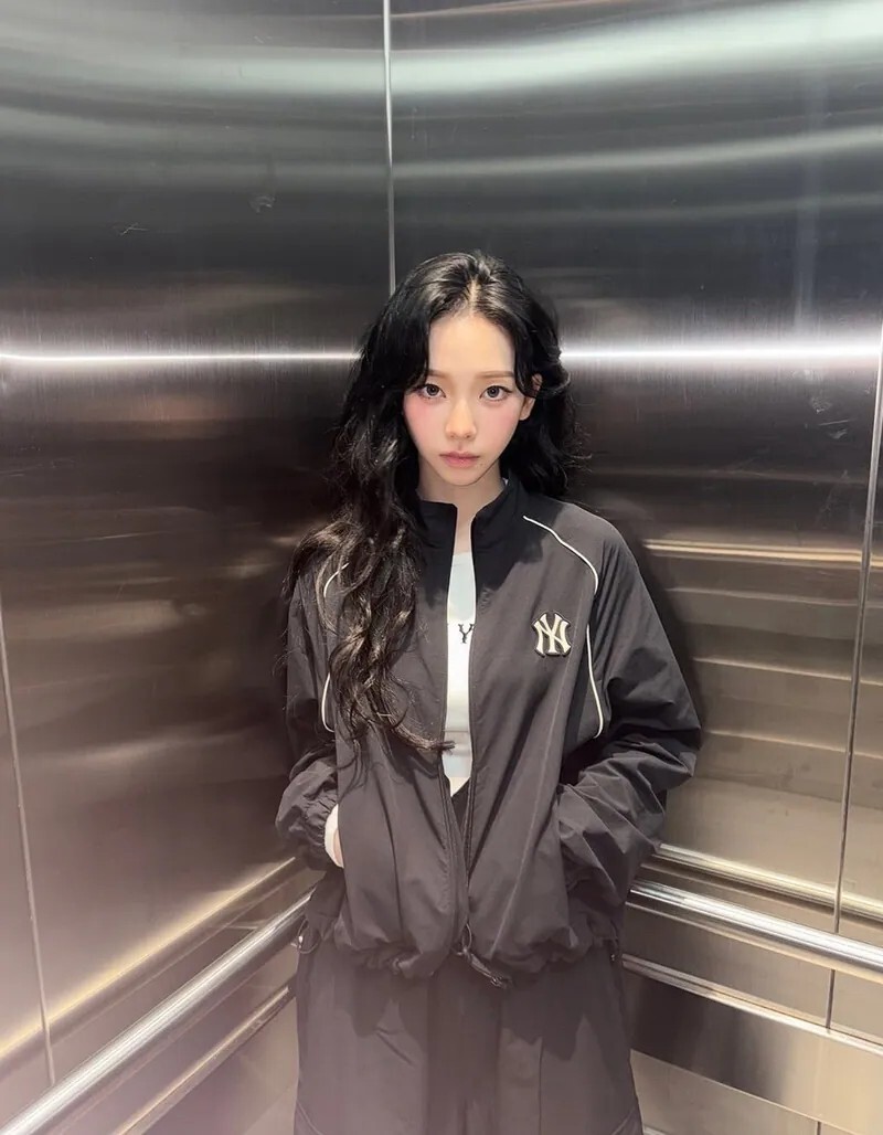 現貨 MLB x Karina同款 短版風衣外套