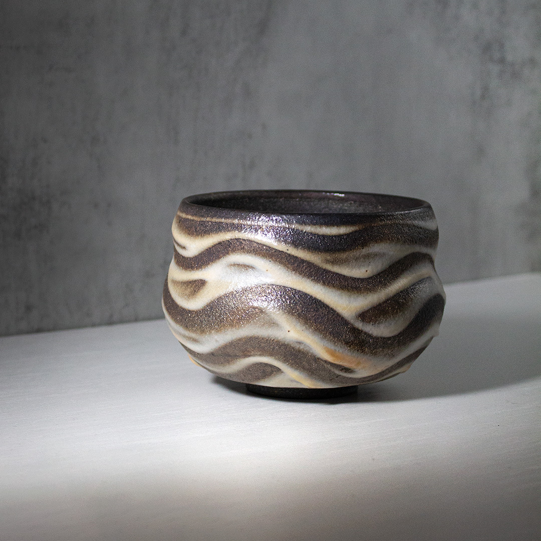 山水瑩墨染霞茶碗