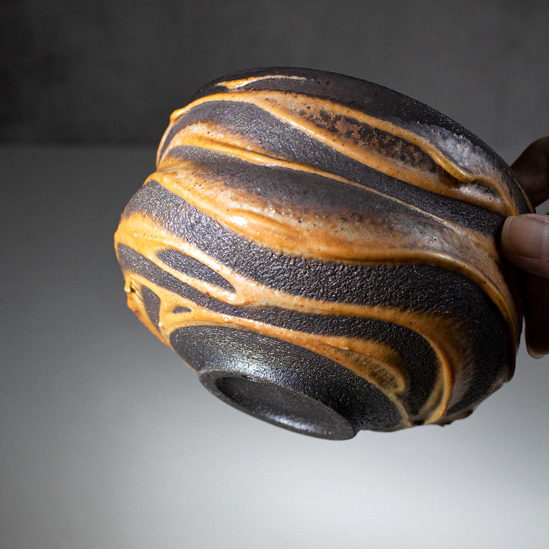 山水霞波染韻茶碗