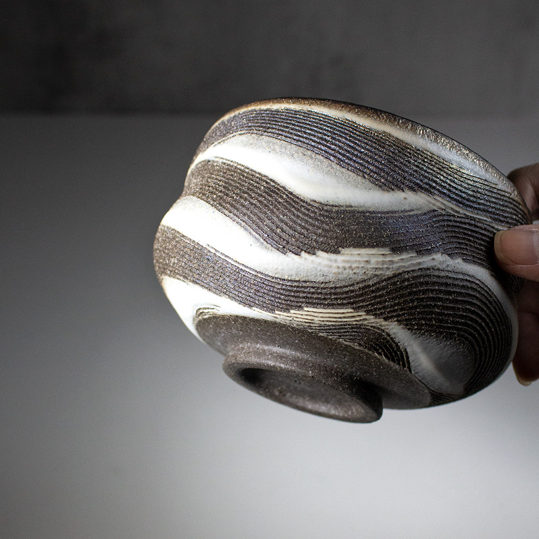 山水刷韻墨染茶碗