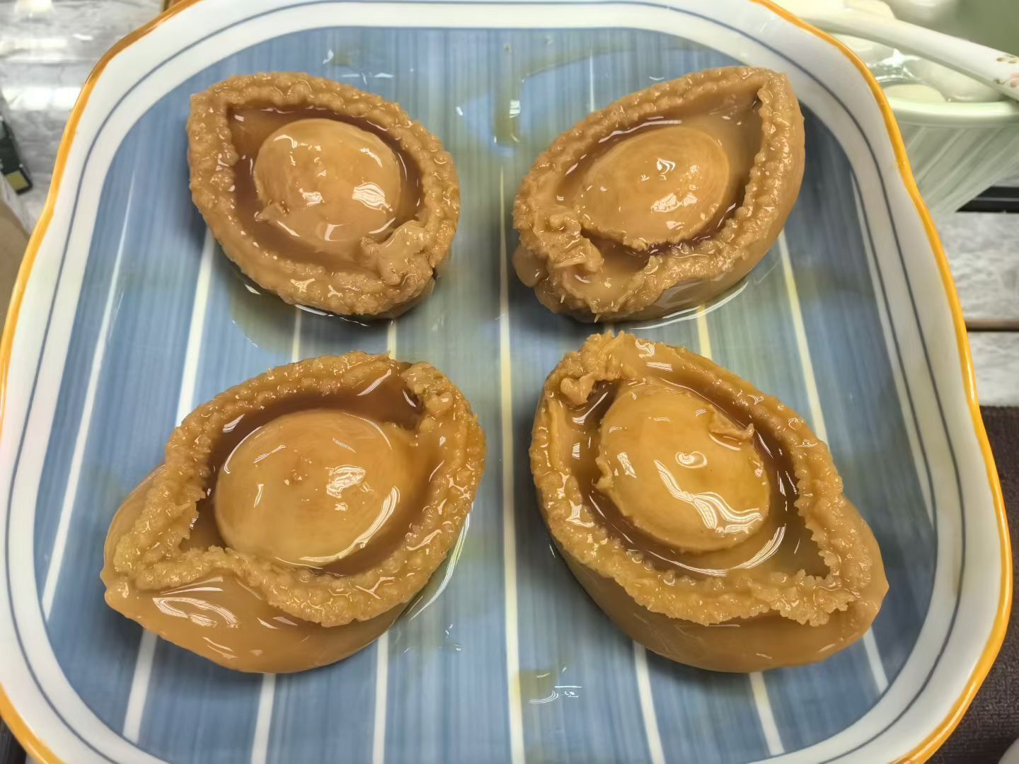 (4303) 【買1送1】大隻大罐裝紅燒鮑魚四頭