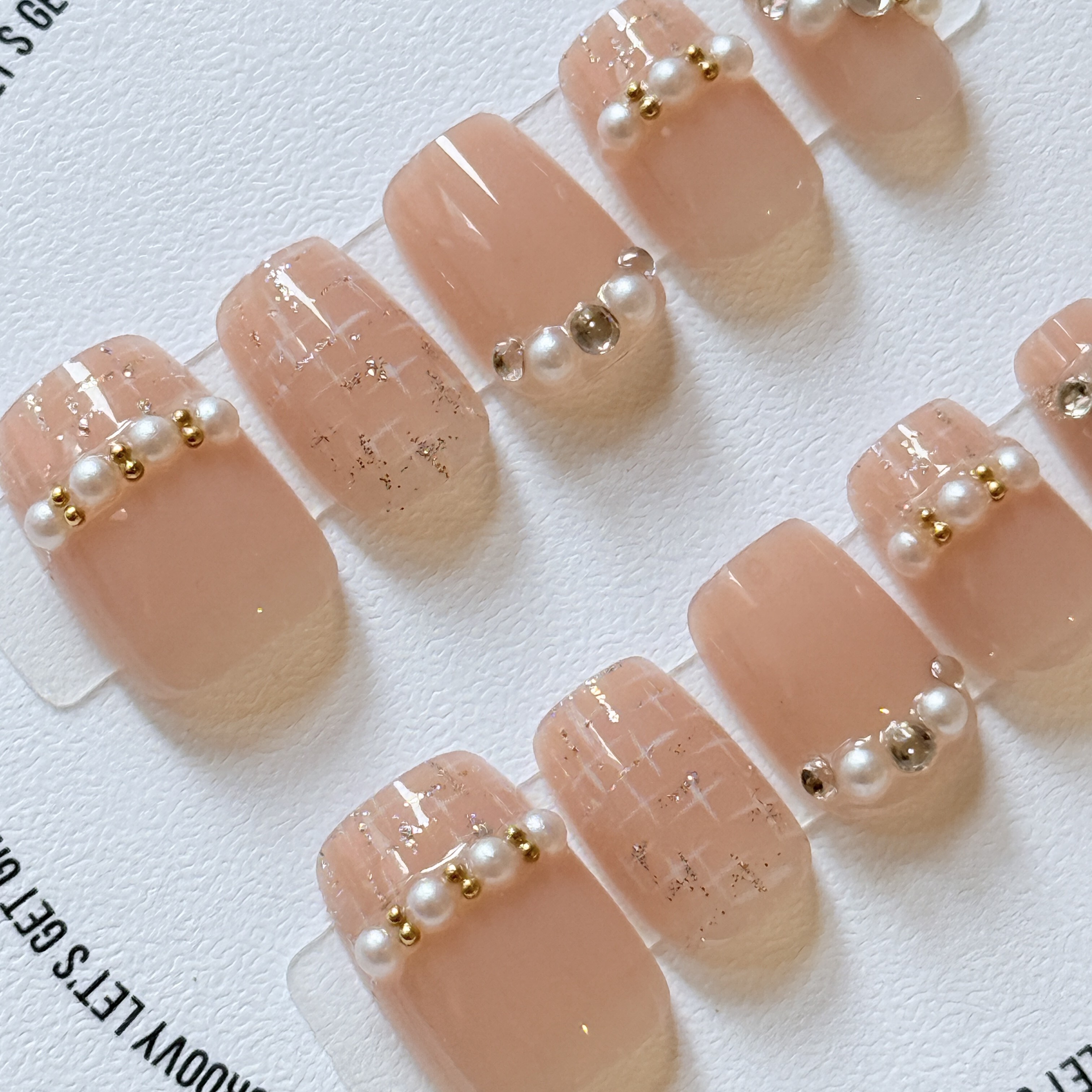 Slay ︳Pink Chan-el Pattern。Little Pearl Charms