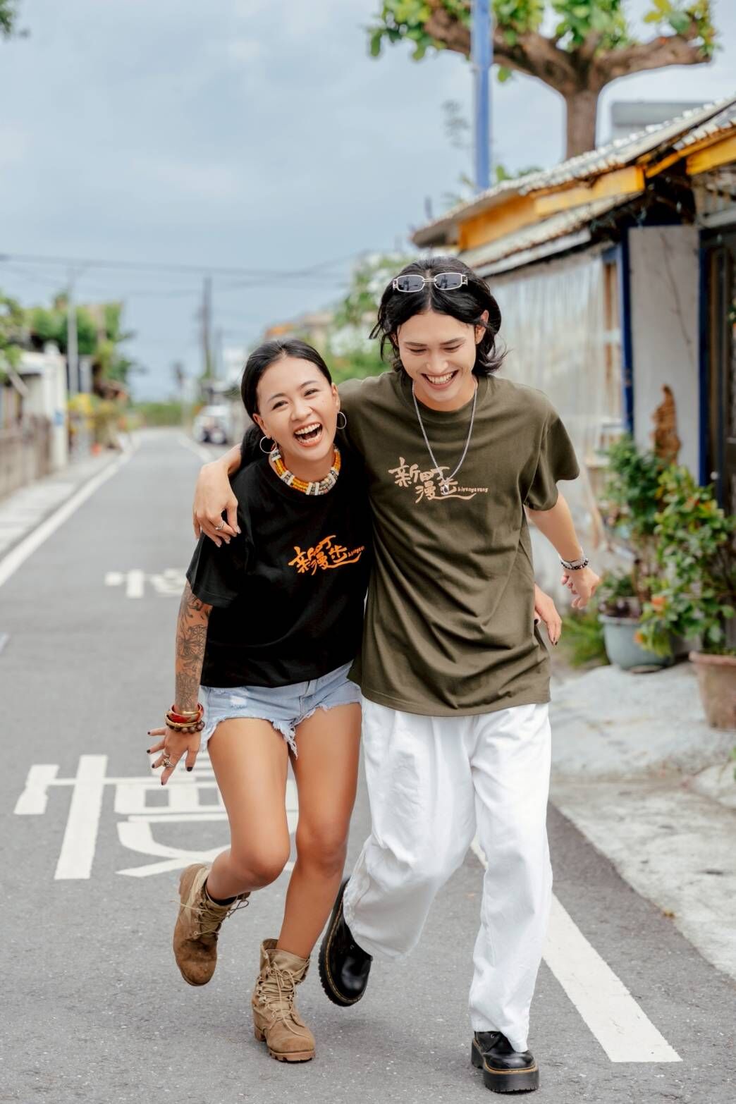 2025新町漫步活動T（軍綠，成人兒童全尺寸）