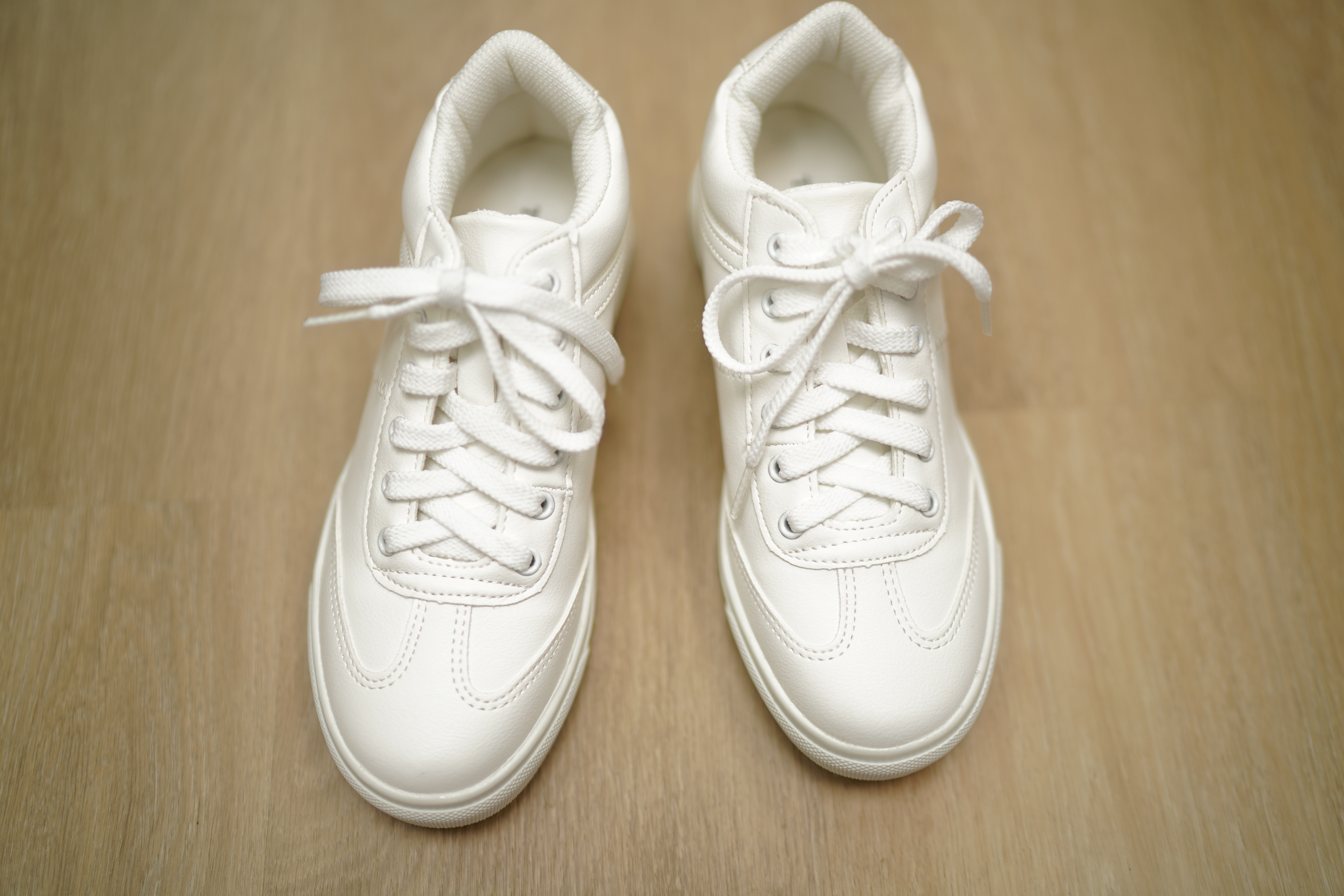 簡潔百搭4.5cm 內增高小白鞋(88077)