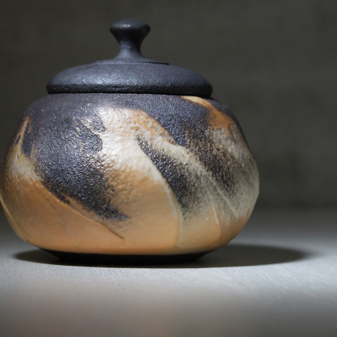 炎岩黑土柴燒茶葉罐H009D