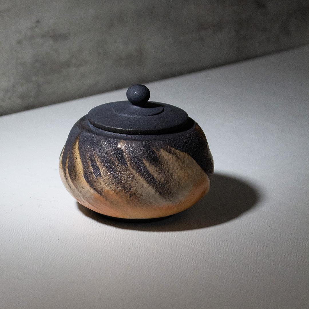 炎岩黑土柴燒茶葉罐H011D